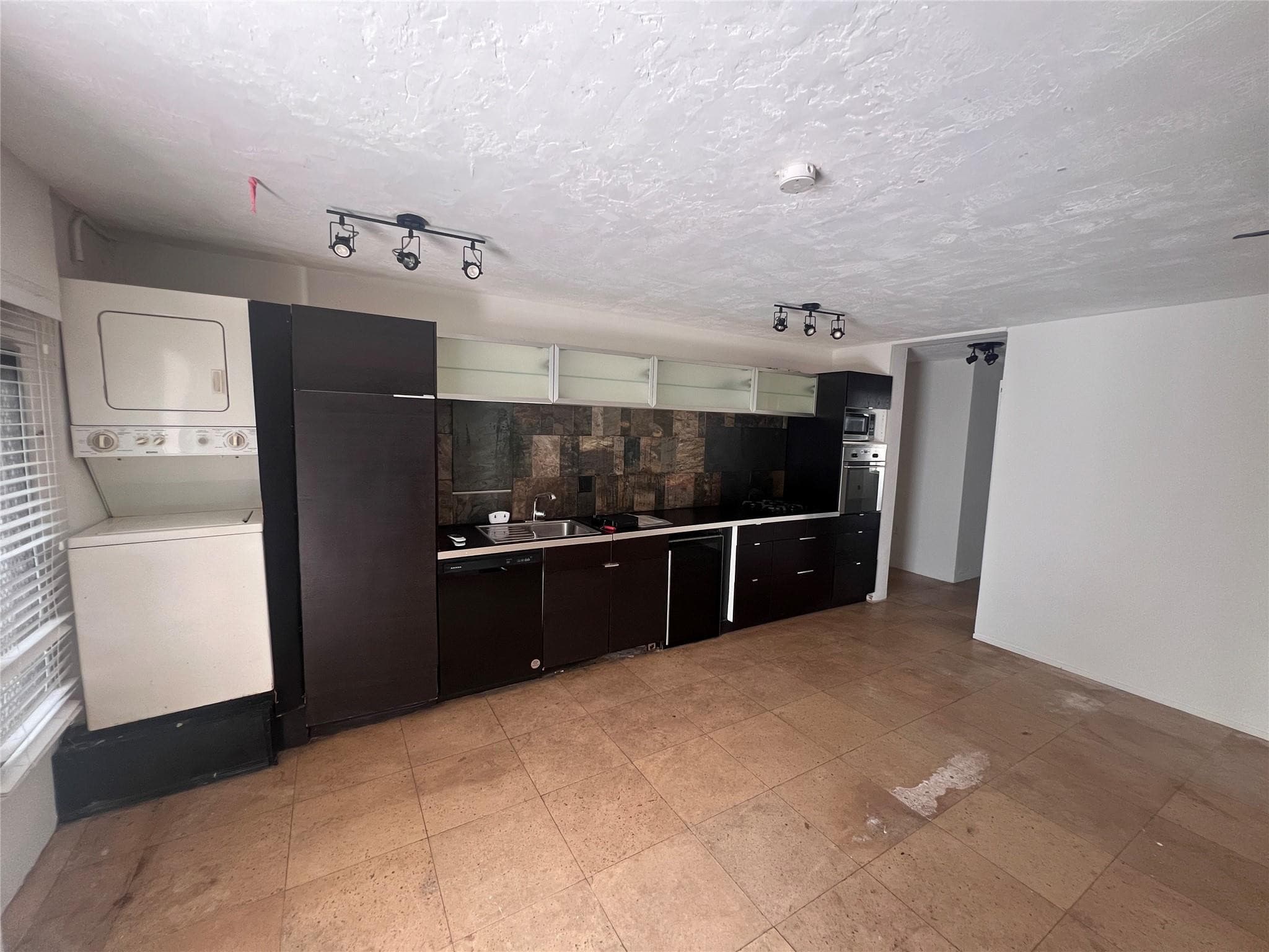919 Michigan Avenue 3, Miami Beach, FL 33139 — photo 2 of 11