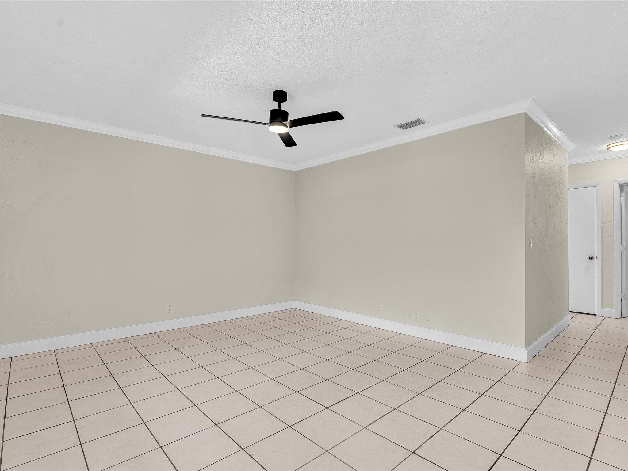 3421 NE 15th Avenue 8, Oakland Park, FL 33334 — photo 47 of 57