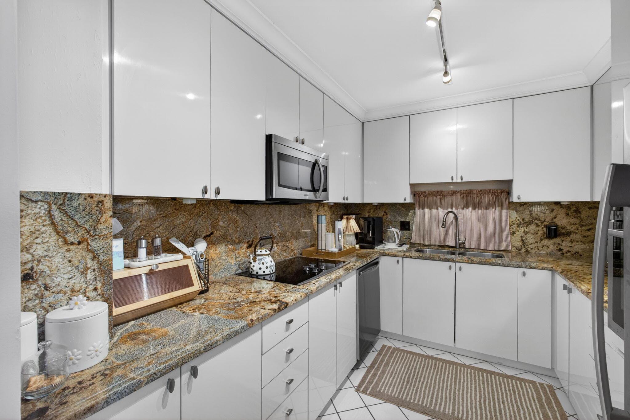 1801 S Flagler Drive 1104, West Palm Beach, FL 33401 — photo 14 of 54
