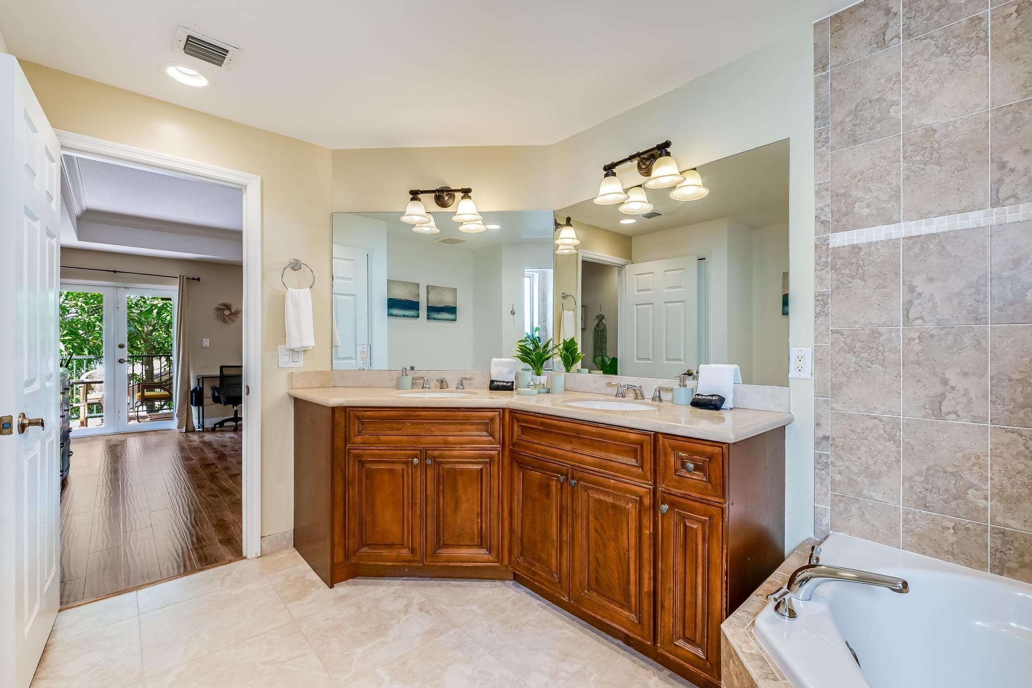 1721 SW 23rd Street 1721, Fort Lauderdale, FL 33315 — photo 15 of 44