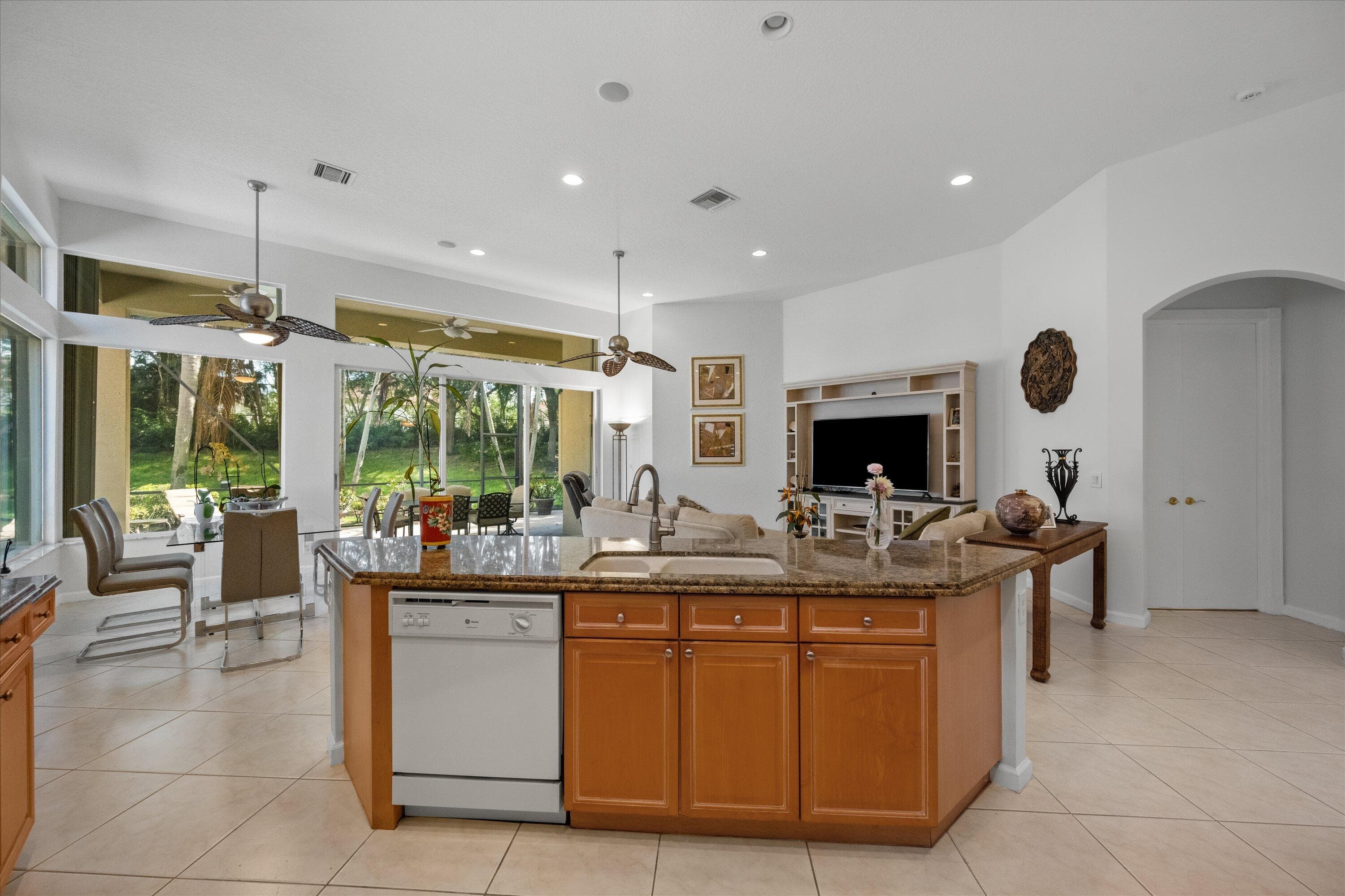 10689 Northgreen Drive, Lake Worth, FL 33449 — photo 8 of 47