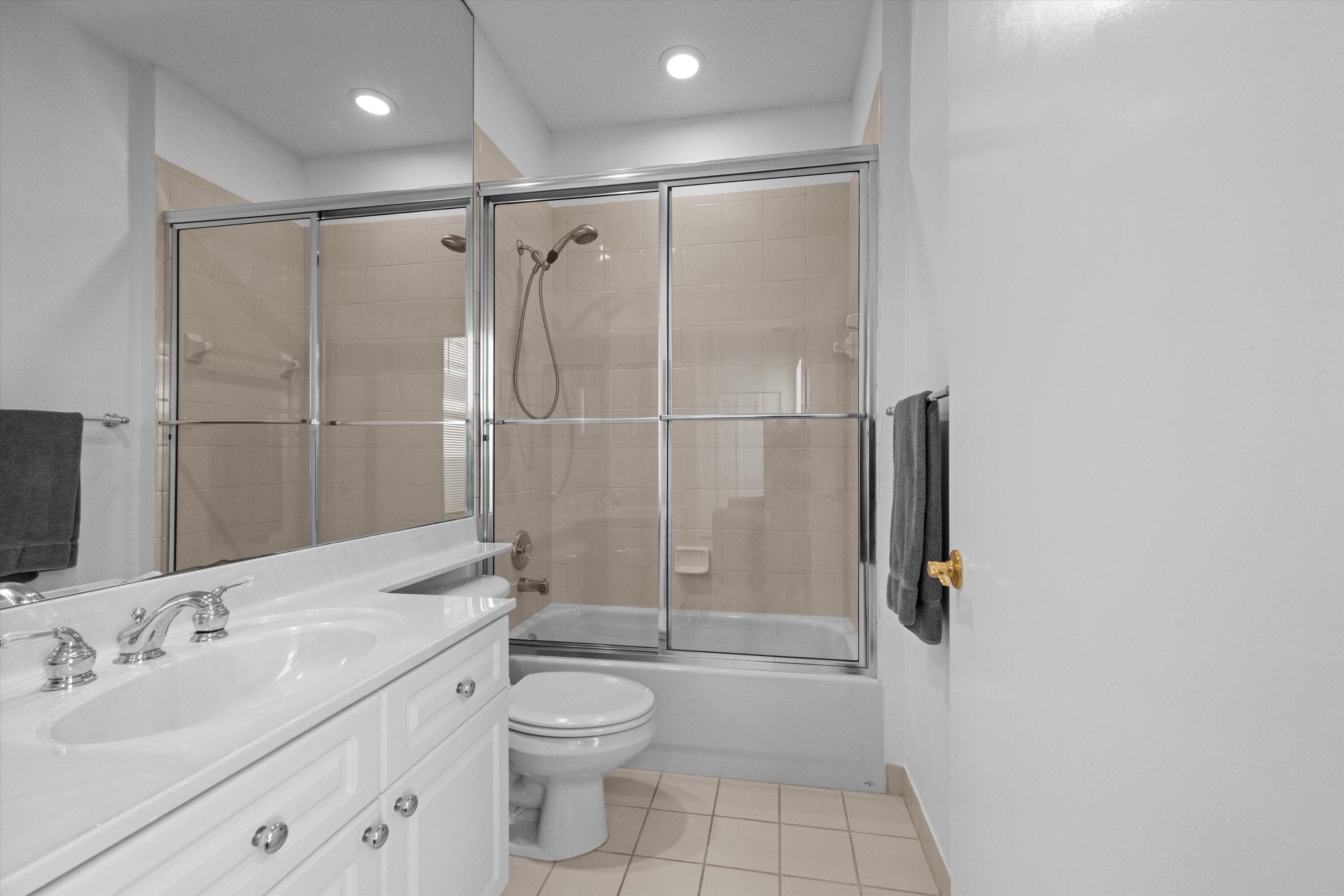 10689 Northgreen Drive, Lake Worth, FL 33449 — photo 16 of 47