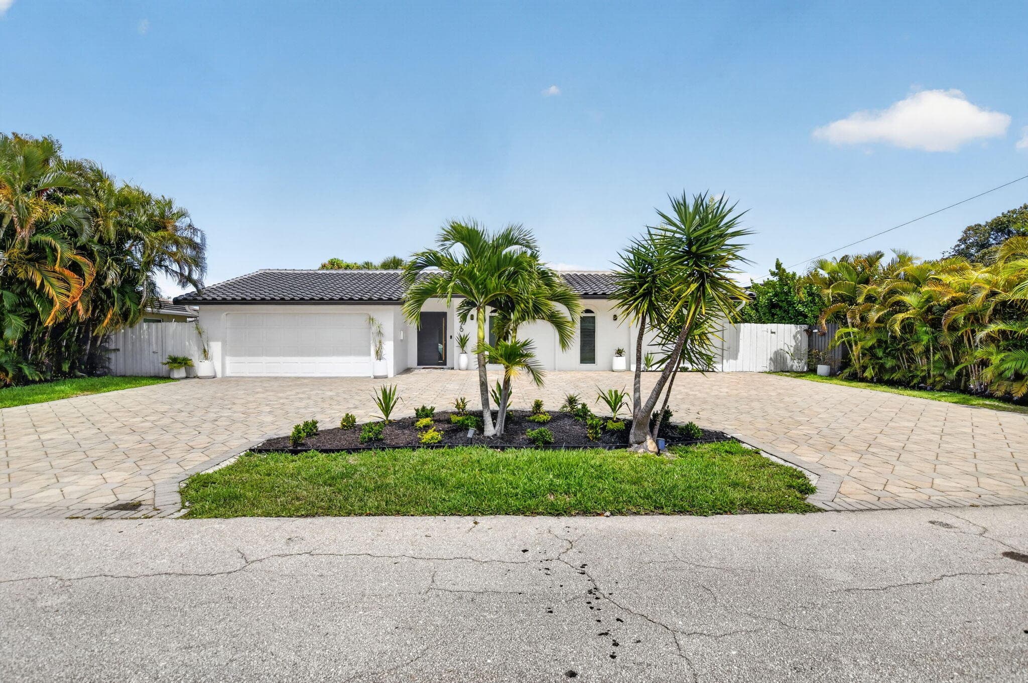 876 NW 6th Avenue, Boca Raton, FL 33432 — photo 2 of 90