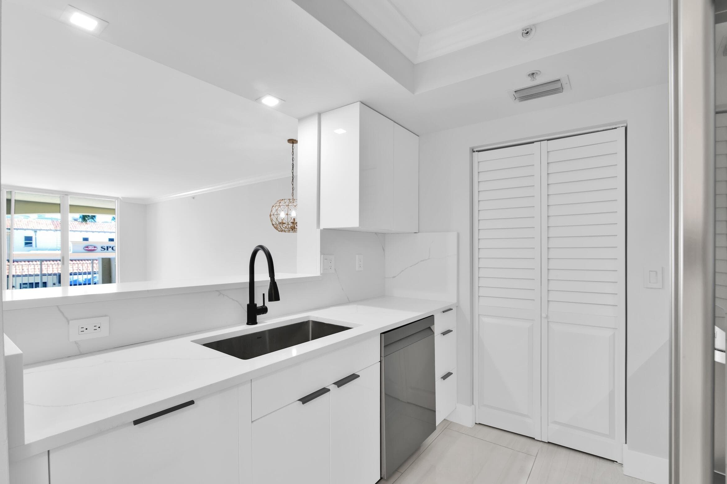 99 SE Mizner Boulevard 223, Boca Raton, FL 33432 — photo 14 of 46