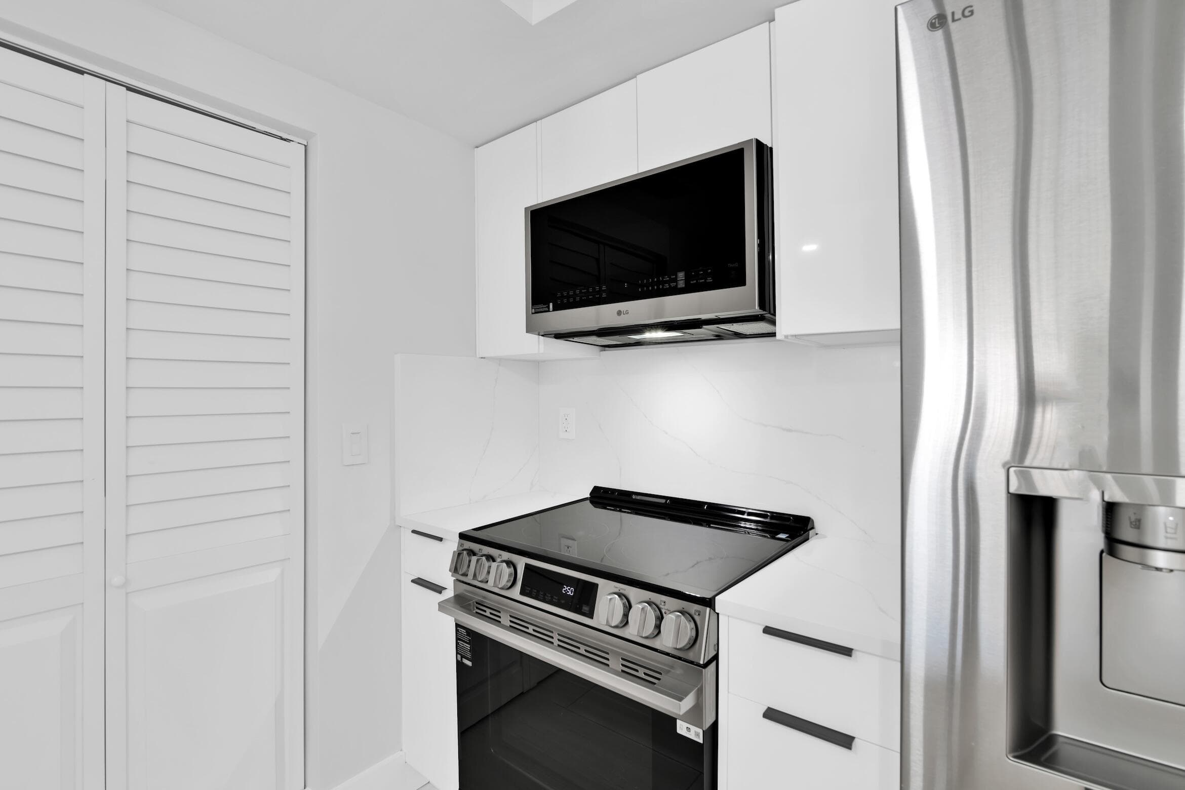 99 SE Mizner Boulevard 223, Boca Raton, FL 33432 — photo 19 of 46