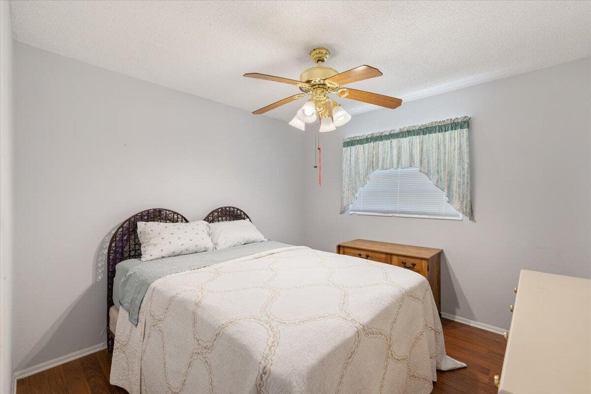 1735 40th Avenue, Vero Beach, FL 32960 — photo 15 of 34