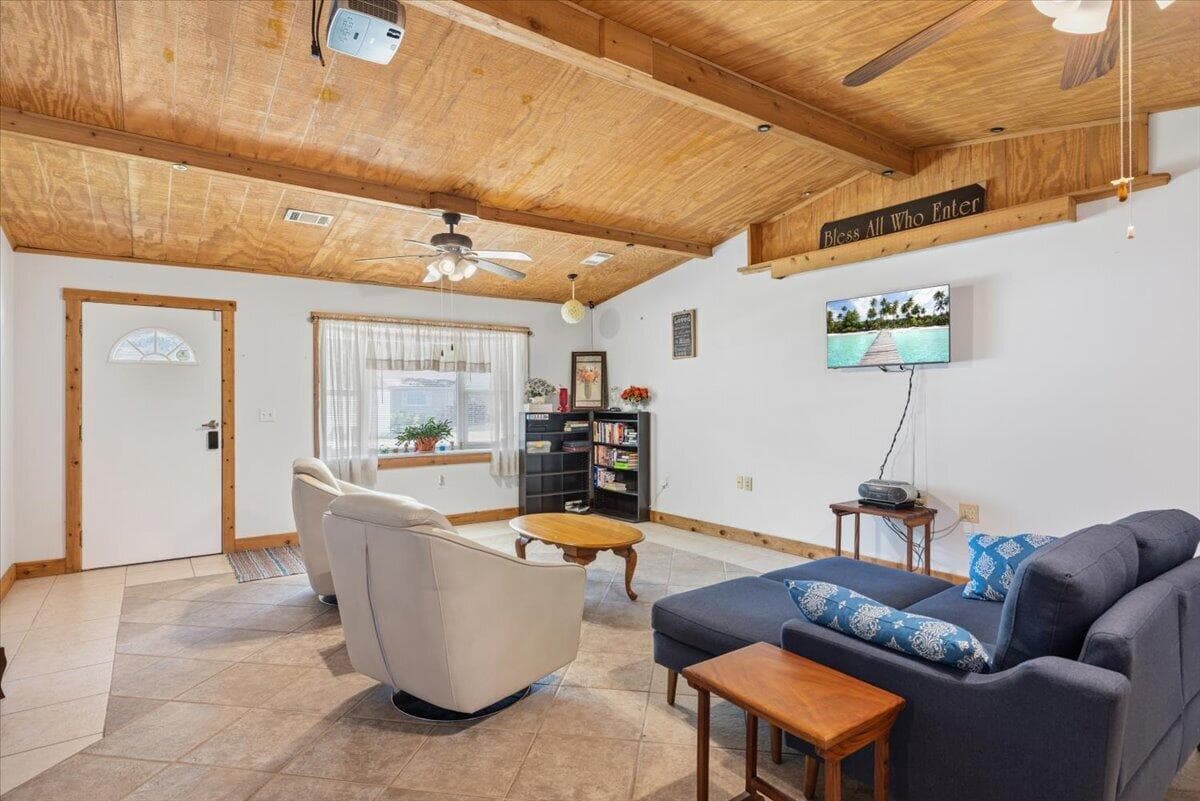 1735 40th Avenue, Vero Beach, FL 32960 — photo 2 of 34