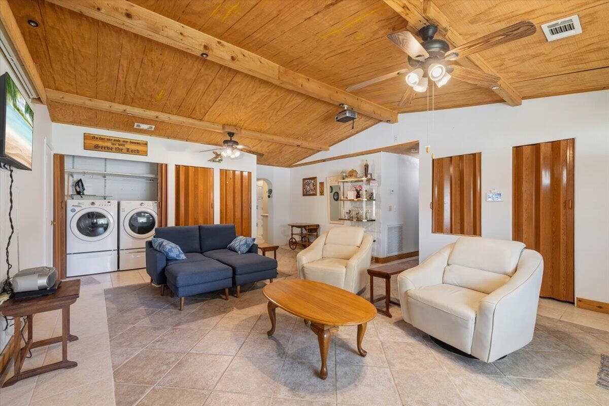 1735 40th Avenue, Vero Beach, FL 32960 — photo 4 of 34