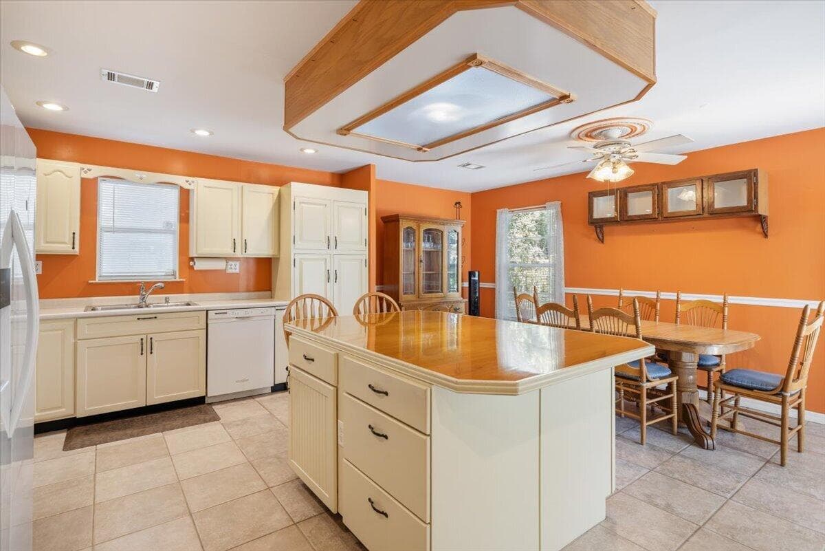 1735 40th Avenue, Vero Beach, FL 32960 — photo 10 of 34
