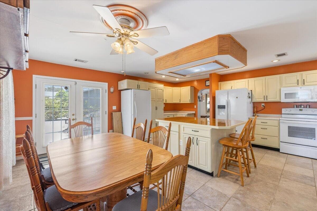 1735 40th Avenue, Vero Beach, FL 32960 — photo 9 of 34