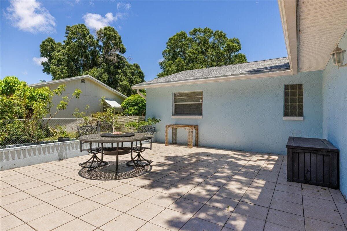 1735 40th Avenue, Vero Beach, FL 32960 — photo 23 of 34