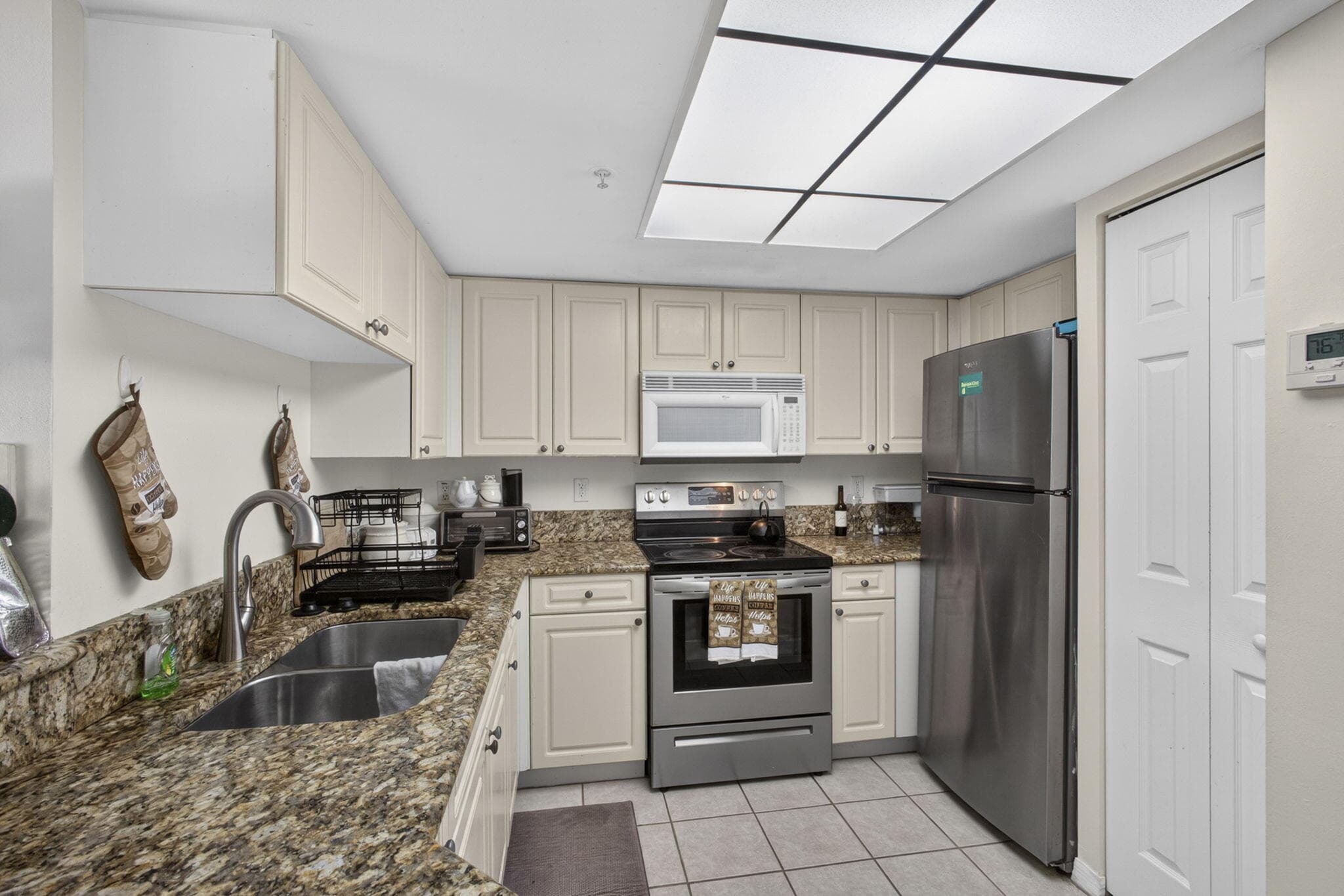 800 S Crestwood Ct Court S 809, Royal Palm Beach, FL 33411 — photo 19 of 55