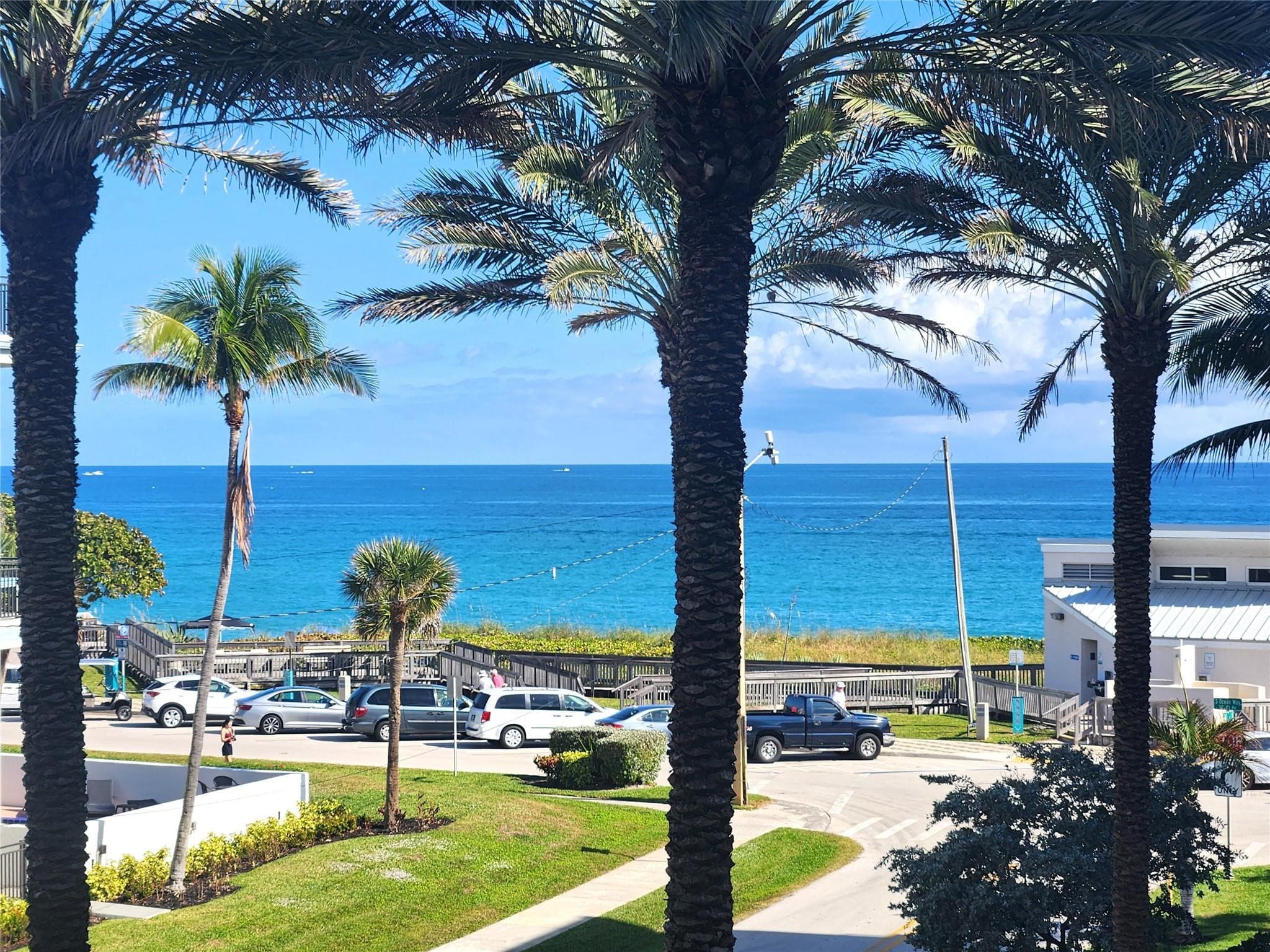 701 SE 21st Avenue 304, Deerfield Beach, FL 33441 — photo 1 of 32