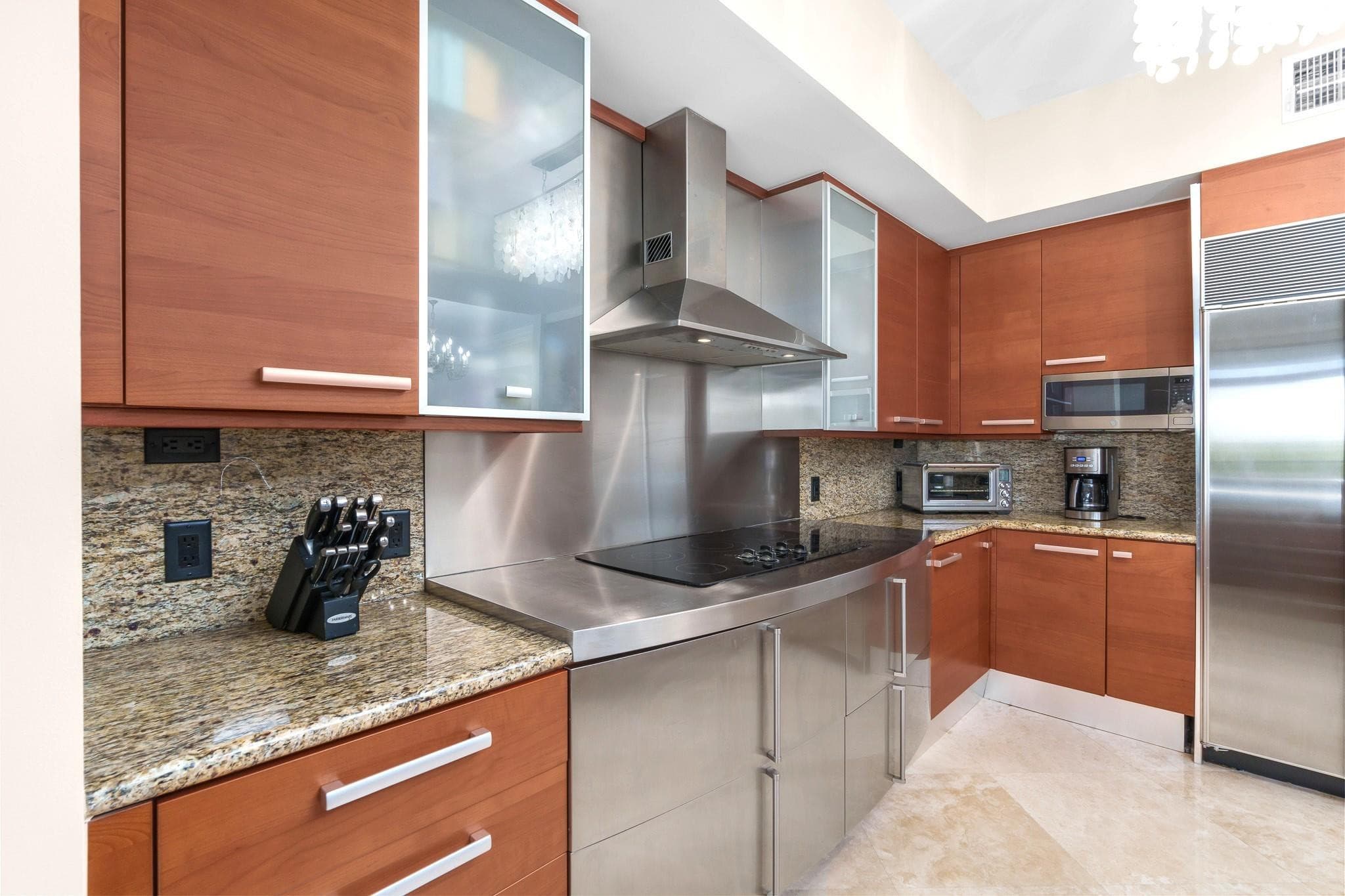 701 SE 21st Avenue 304, Deerfield Beach, FL 33441 — photo 4 of 32