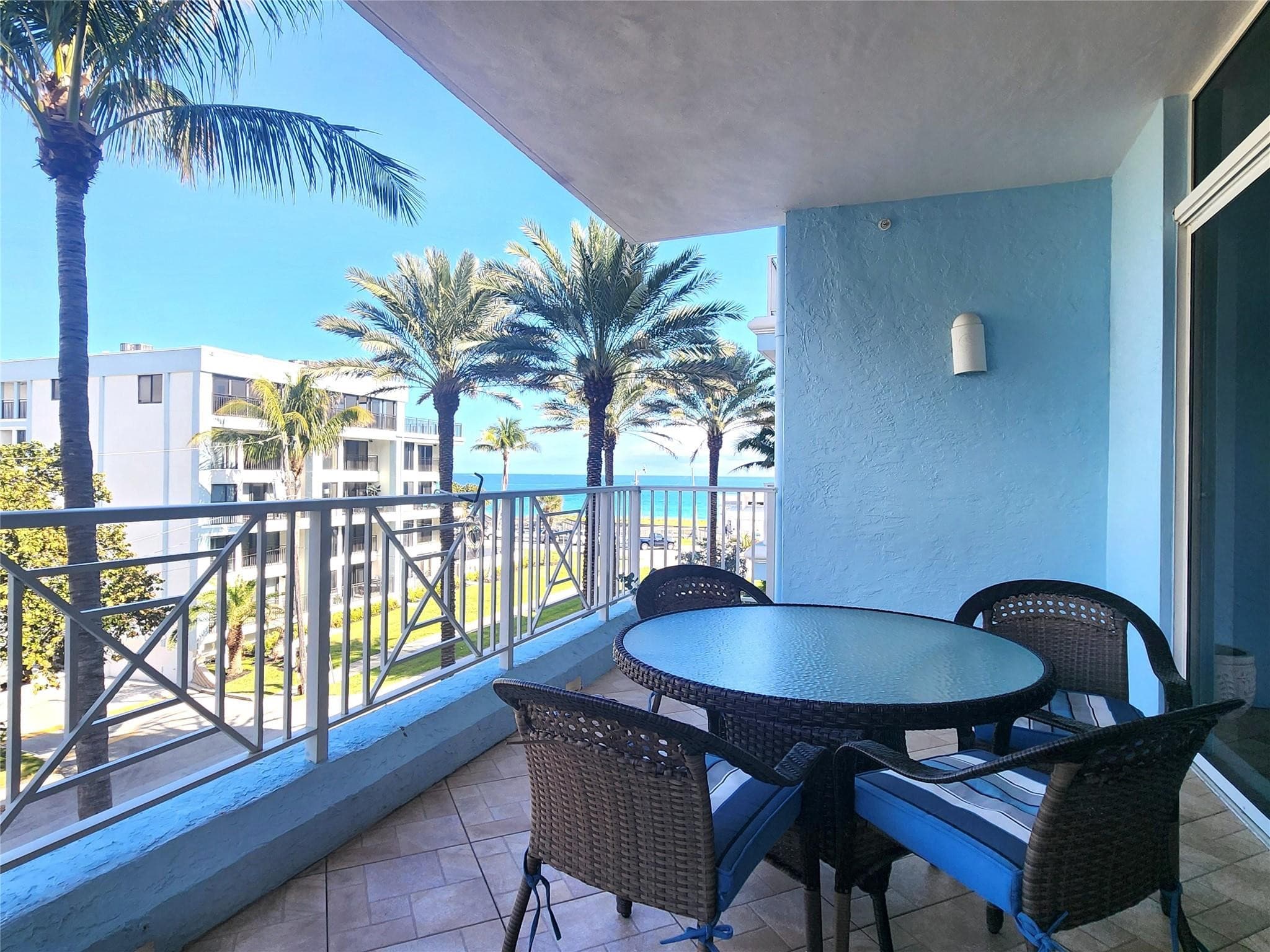 701 SE 21st Avenue 304, Deerfield Beach, FL 33441 — photo 21 of 32