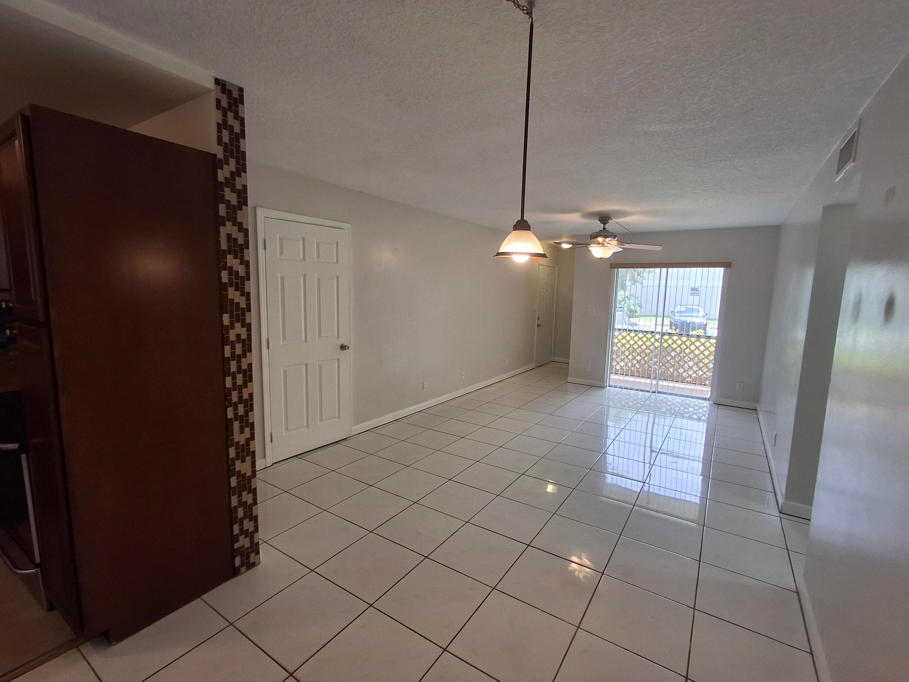 512 Gardens Drive 103, Pompano Beach, FL 33069 — photo 2 of 29
