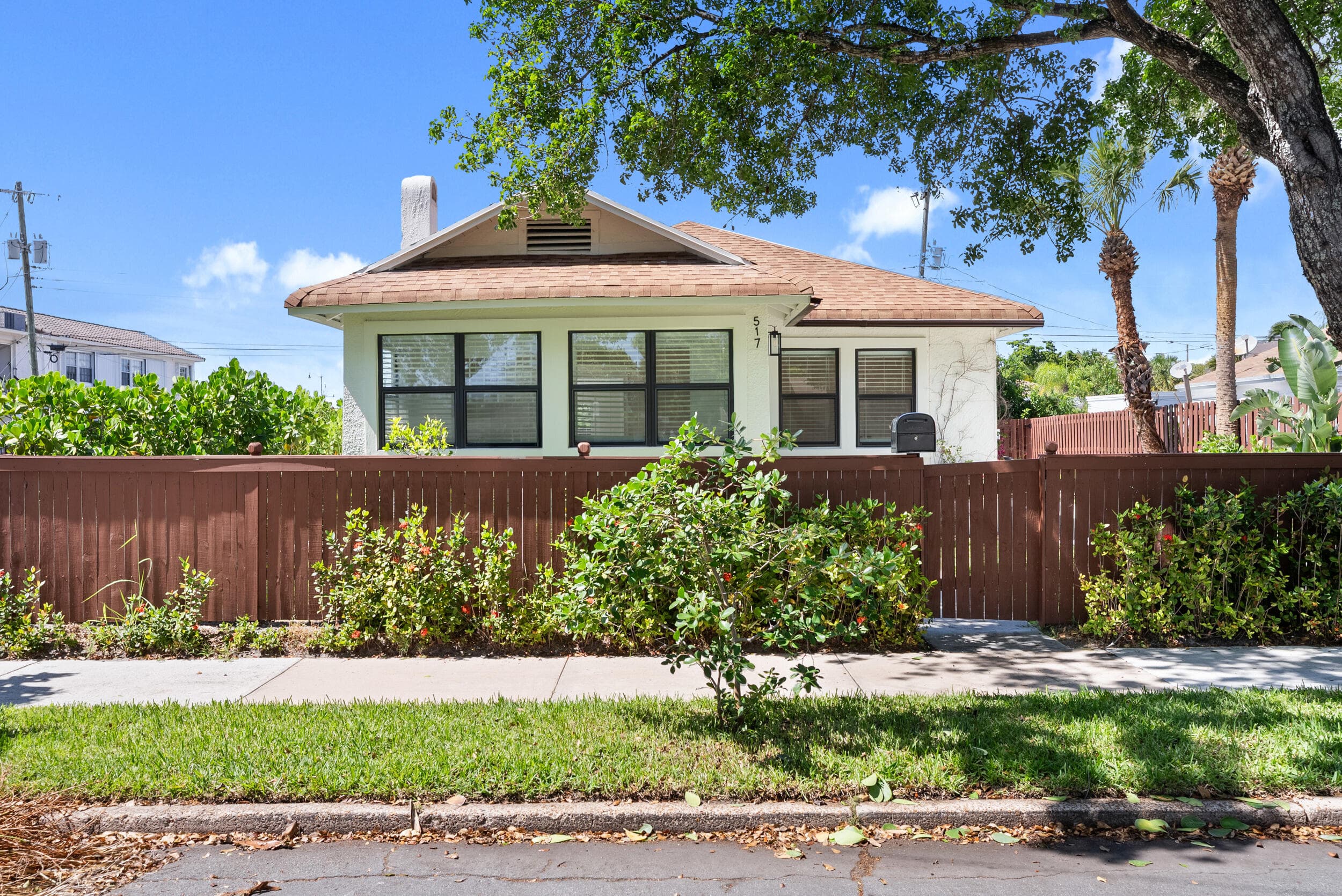 517 55th Street, West Palm Beach, FL 33407 — photo 1 of 40