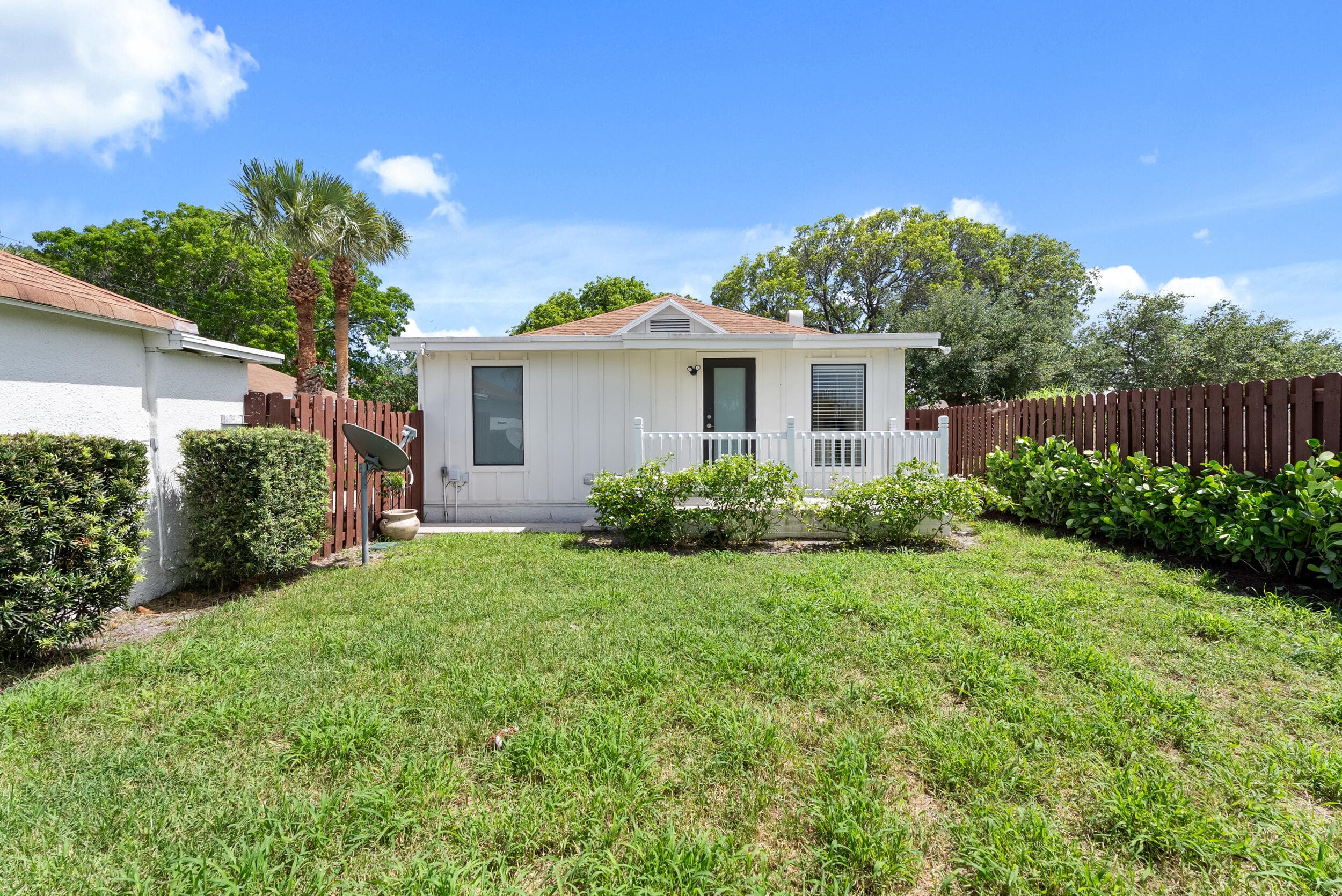 517 55th Street, West Palm Beach, FL 33407 — photo 5 of 40