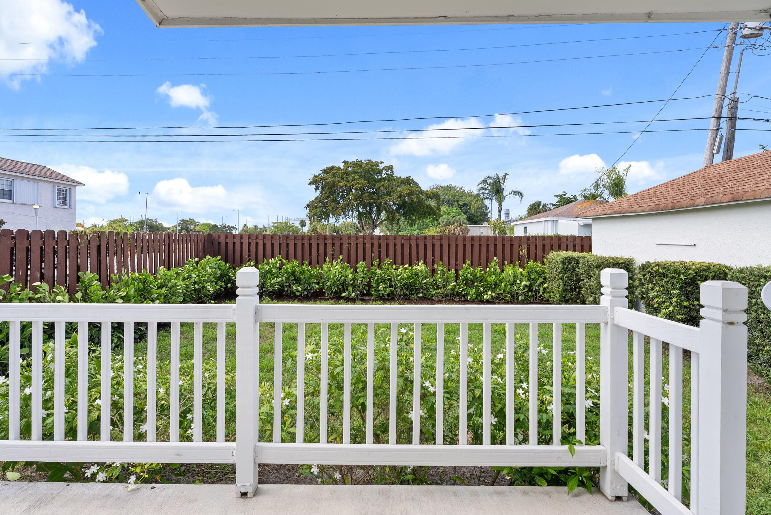 517 55th Street, West Palm Beach, FL 33407 — photo 8 of 40