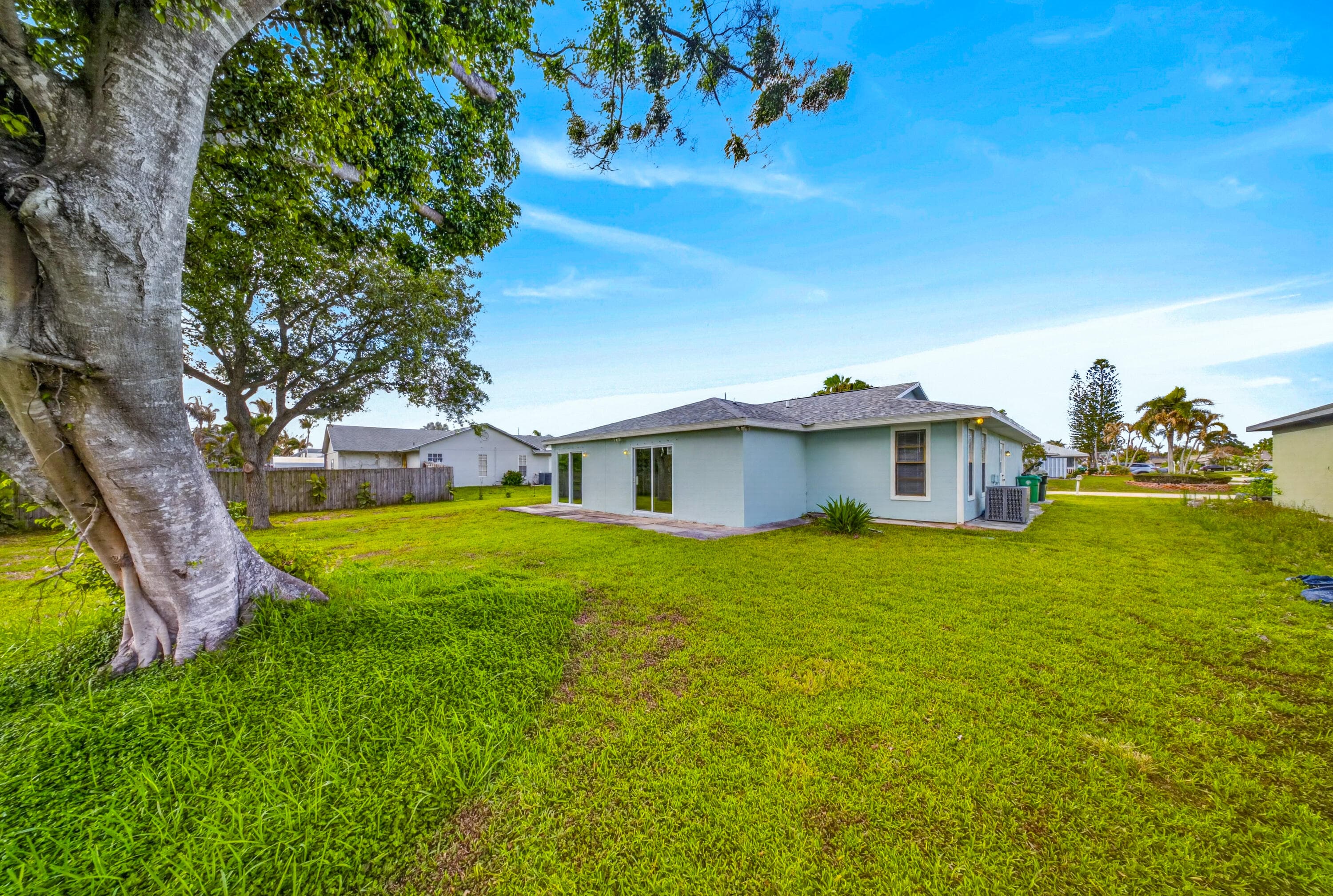 662 SE Essex Drive, Port St. Lucie, FL 34984 — photo 36 of 44