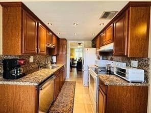 3099 NW 48th Avenue 253, Lauderdale Lakes, FL 33313 — photo 3 of 30