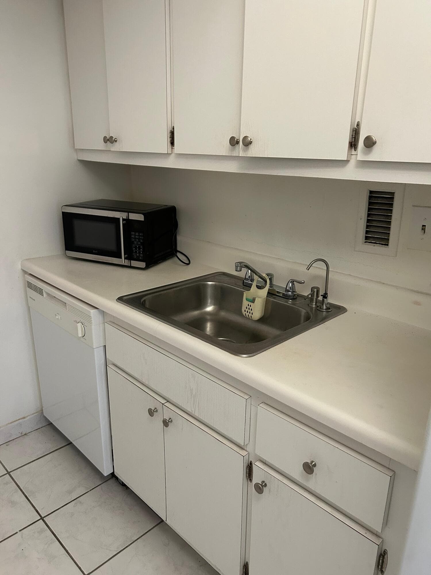 1865 79th St Causeway 3b, North Bay Village, FL 33141 — photo 9 of 10