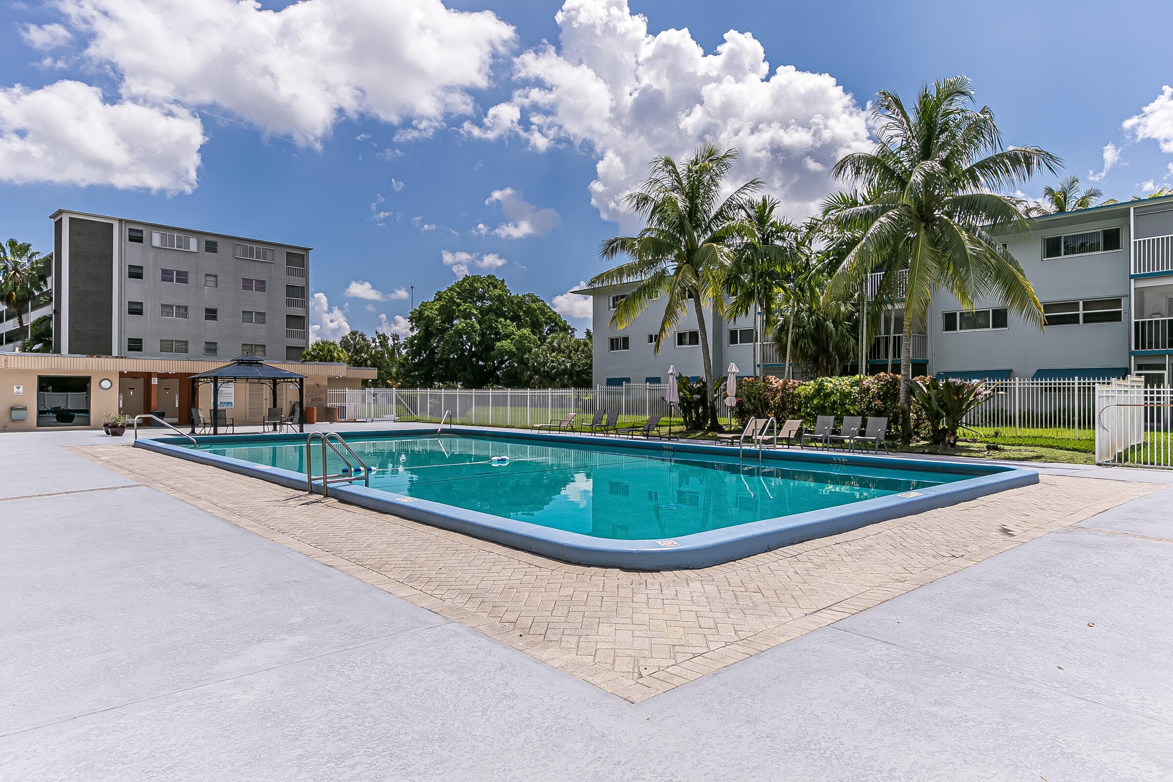 950 Hillcrest Drive 514, Hollywood, FL 33021 — photo 40 of 42