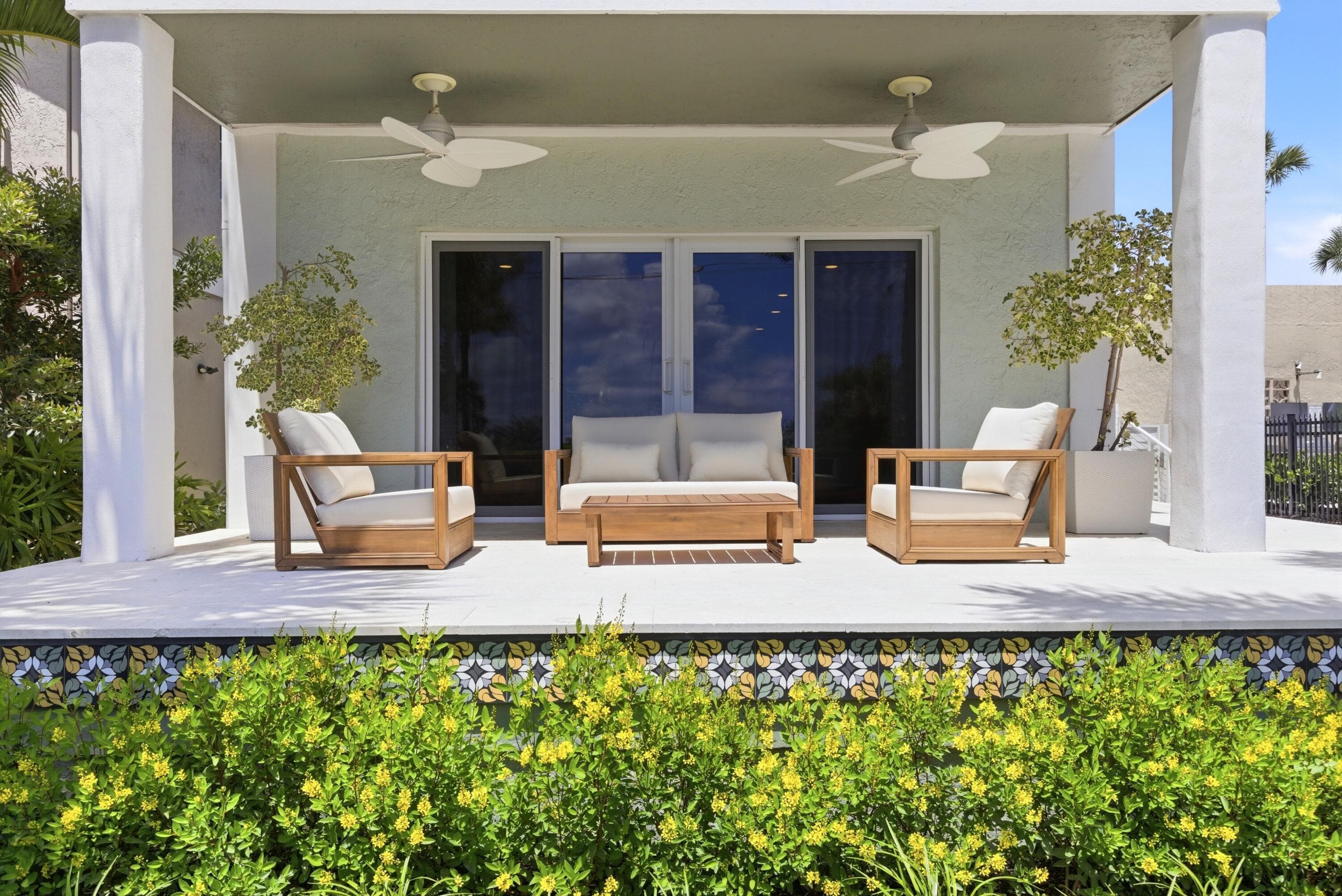 325 Poinciana Drive, Fort Lauderdale, FL 33301 — photo 5 of 52