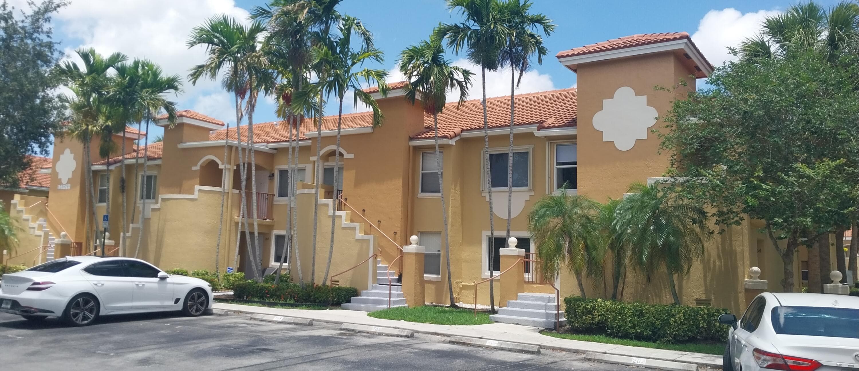651 NW 79th Avenue Apt 104, Pembroke Pines, FL 33024 — photo 1 of 20