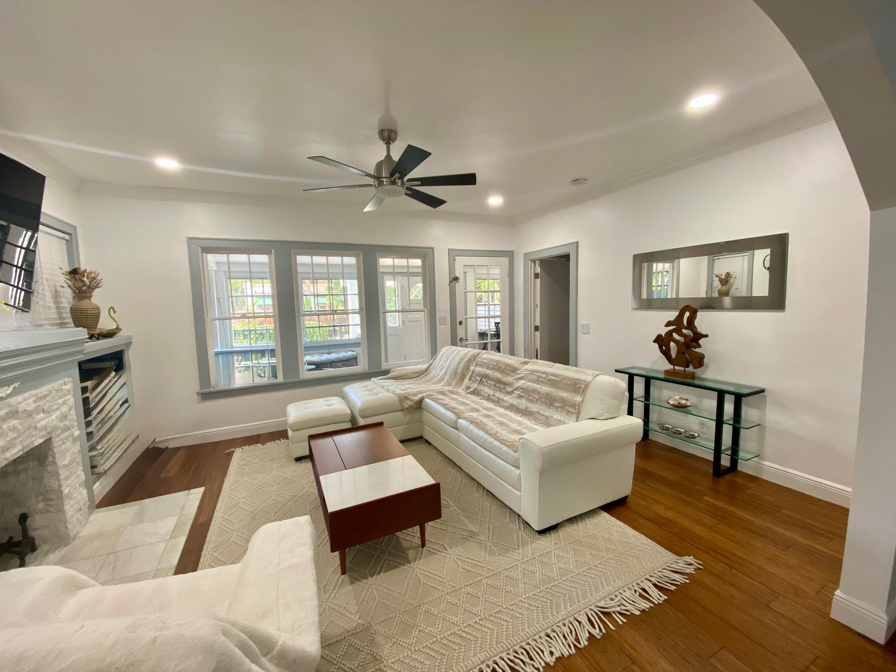 1216 SE 1st Street, Fort Lauderdale, FL 33301 — photo 5 of 53
