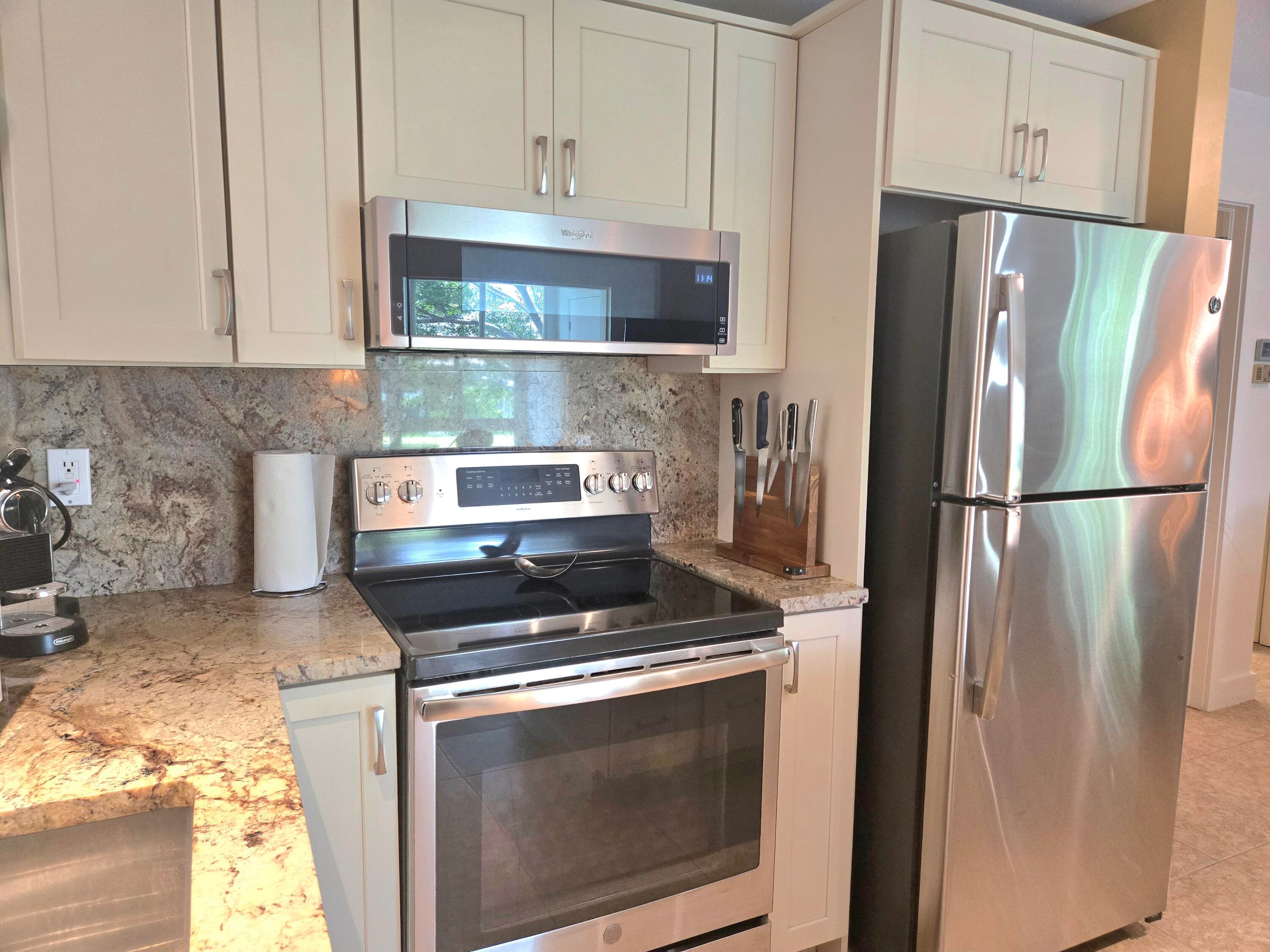 209 Oxford 100 209, West Palm Beach, FL 33417 — photo 16 of 39