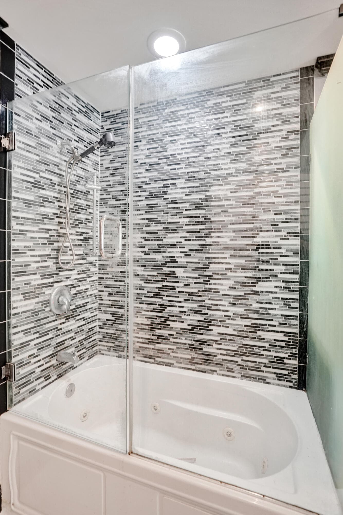 3080 S Oakland Forest Drive 101, Oakland Park, FL 33309 — photo 9 of 29