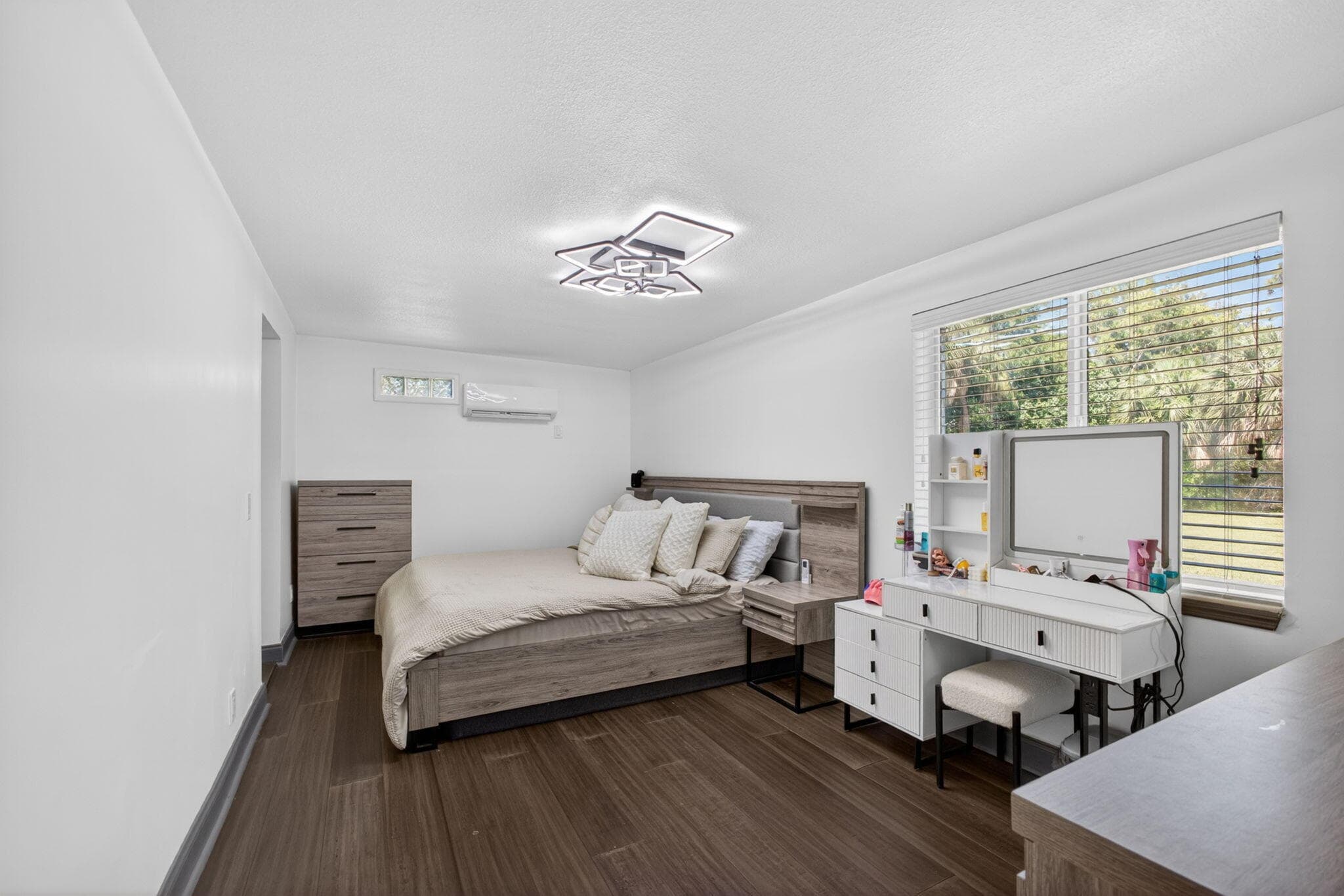 5500 West Place, Mangonia Park, FL 33407 — photo 27 of 64