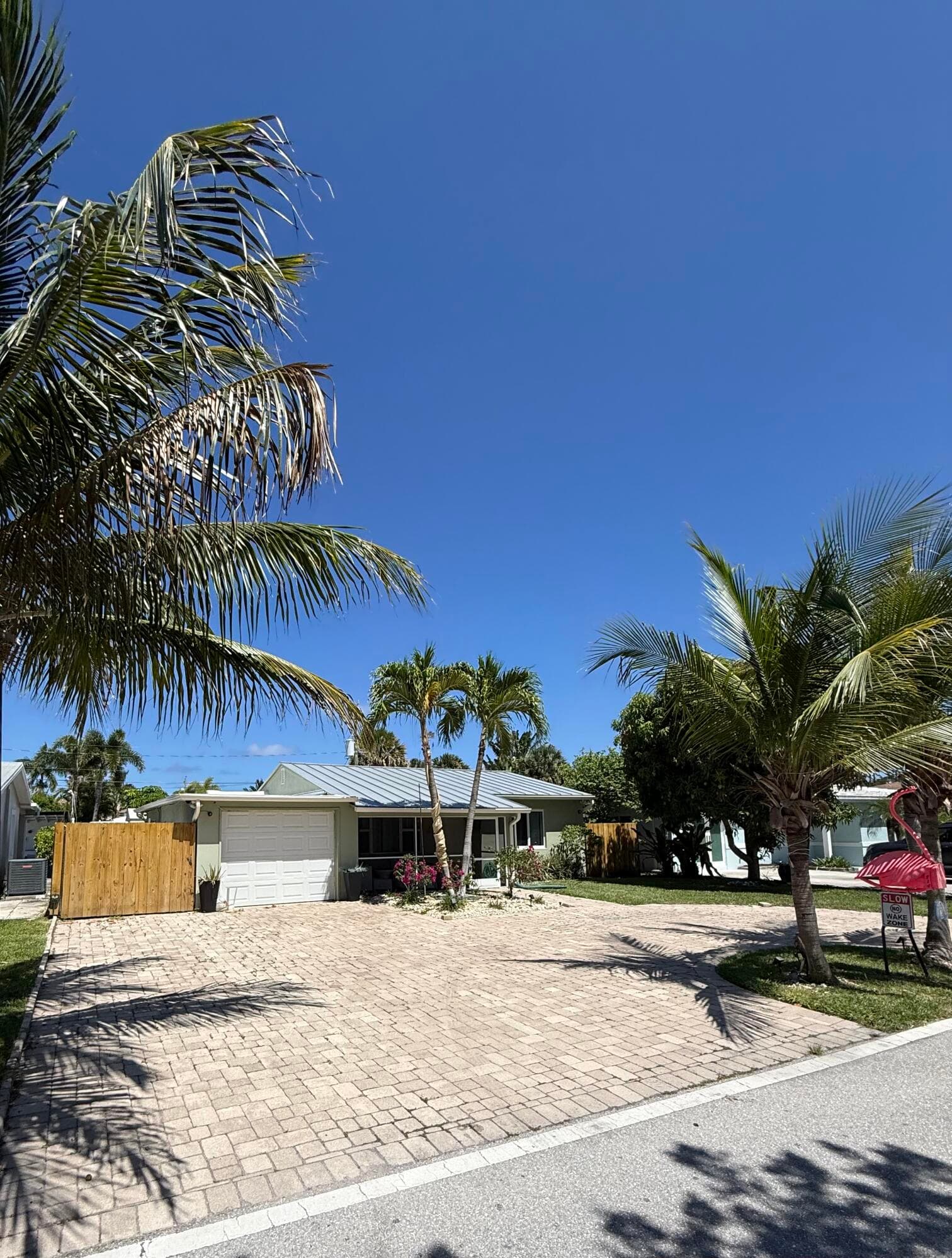 814 S Lake Drive, Lantana, FL 33462 — photo