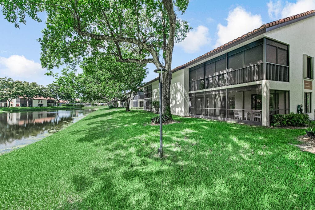 10851 Palm Lake Avenue 101, Boynton Beach, FL 33437 — photo 36 of 40