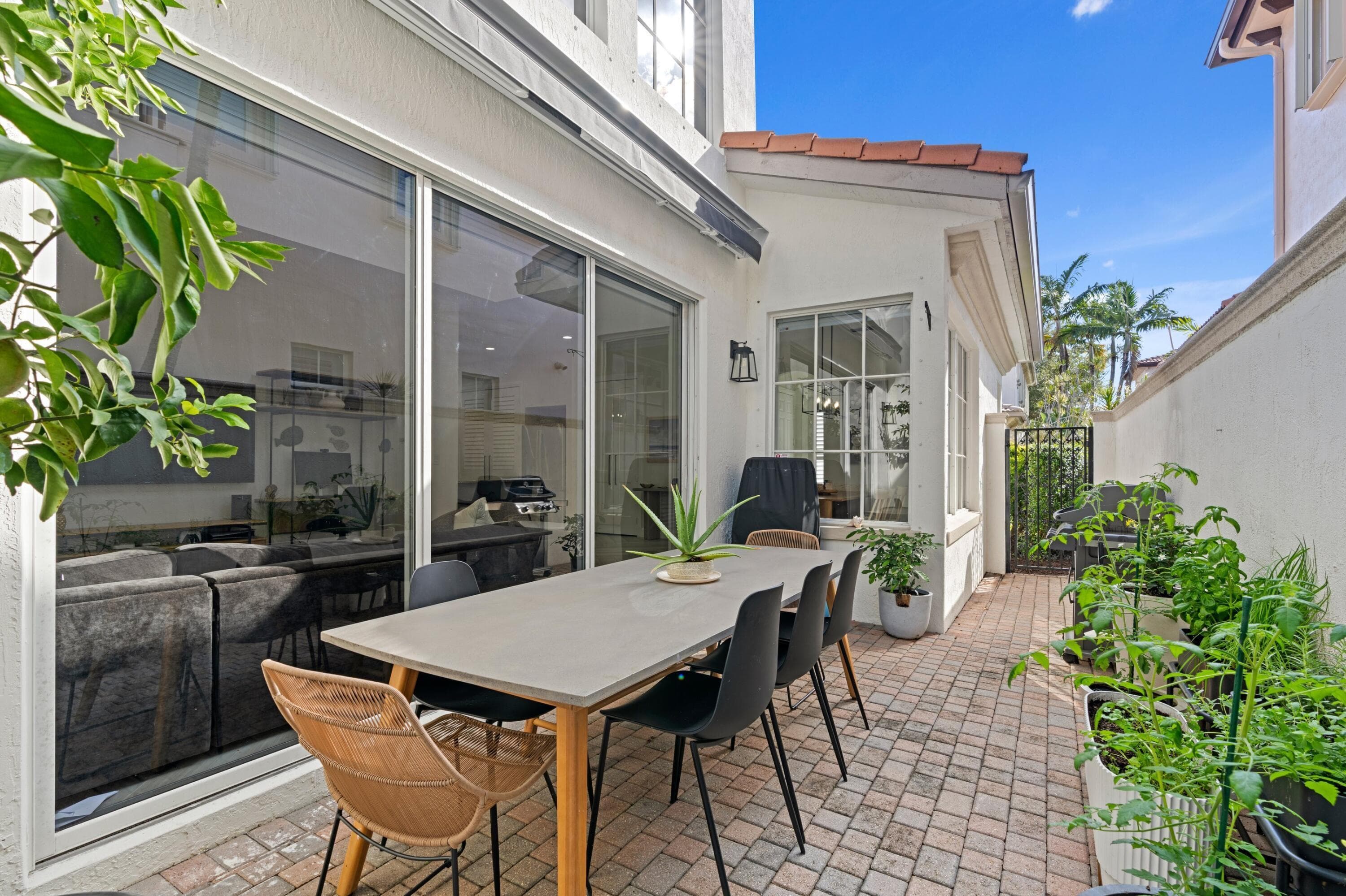 30 Stoney Drive, Palm Beach Gardens, FL 33410 — photo 11 of 33
