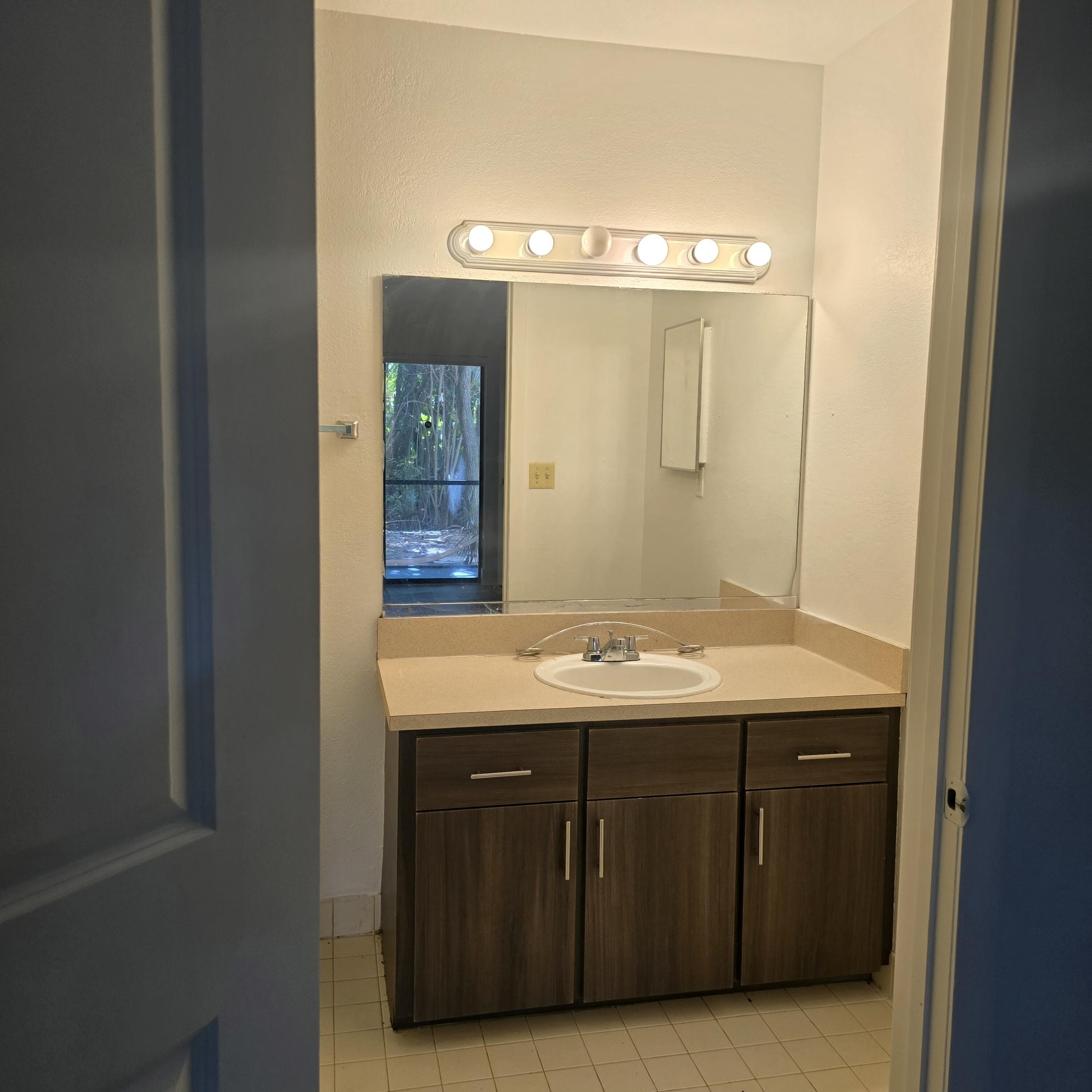 2445 SW 18th Terrace 902, Fort Lauderdale, FL 33315 — photo 7 of 18