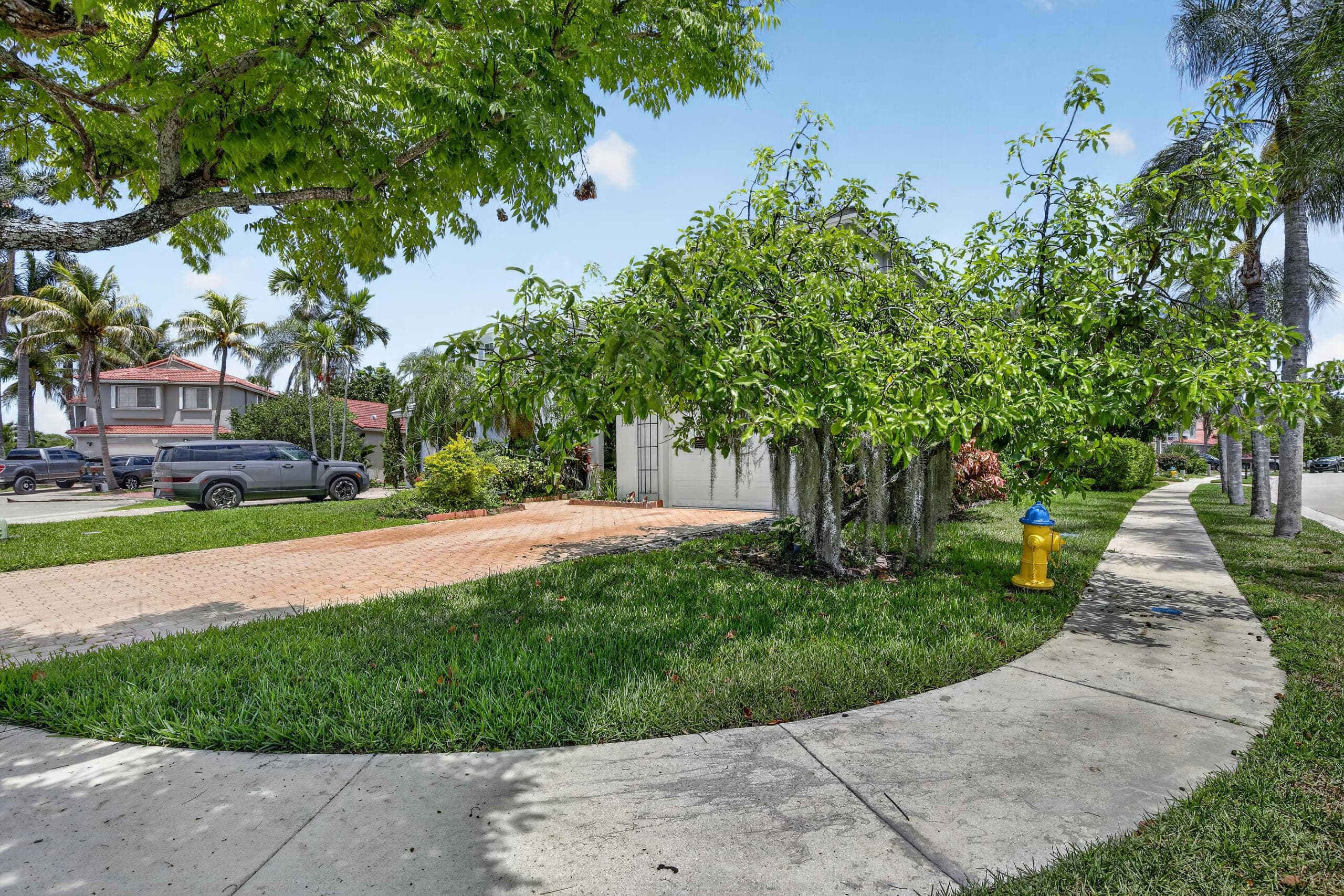 10690 NW 2nd Circle, Pembroke Pines, FL 33026 — photo 28 of 40