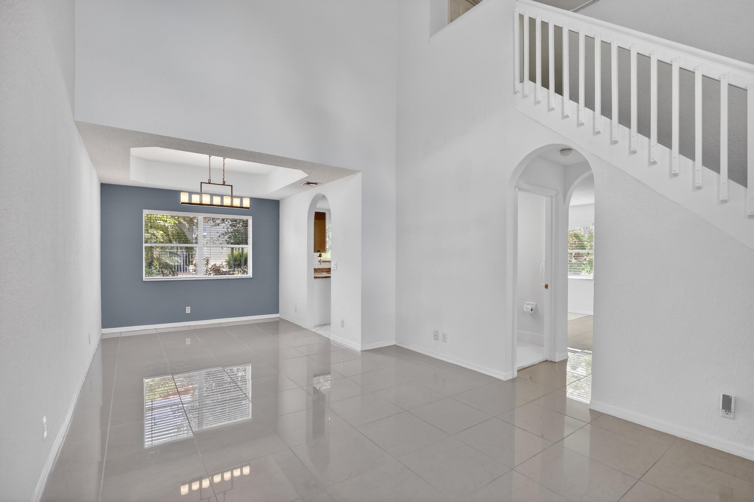10690 NW 2nd Circle, Pembroke Pines, FL 33026 — photo 6 of 40