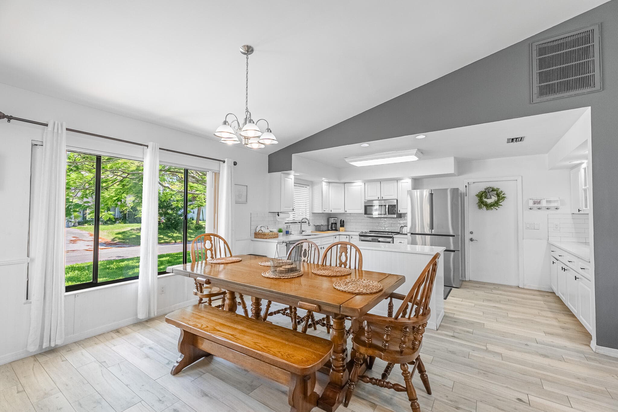 1616 SW 20th St Street SW, Vero Beach, FL 32962 — photo 11 of 70