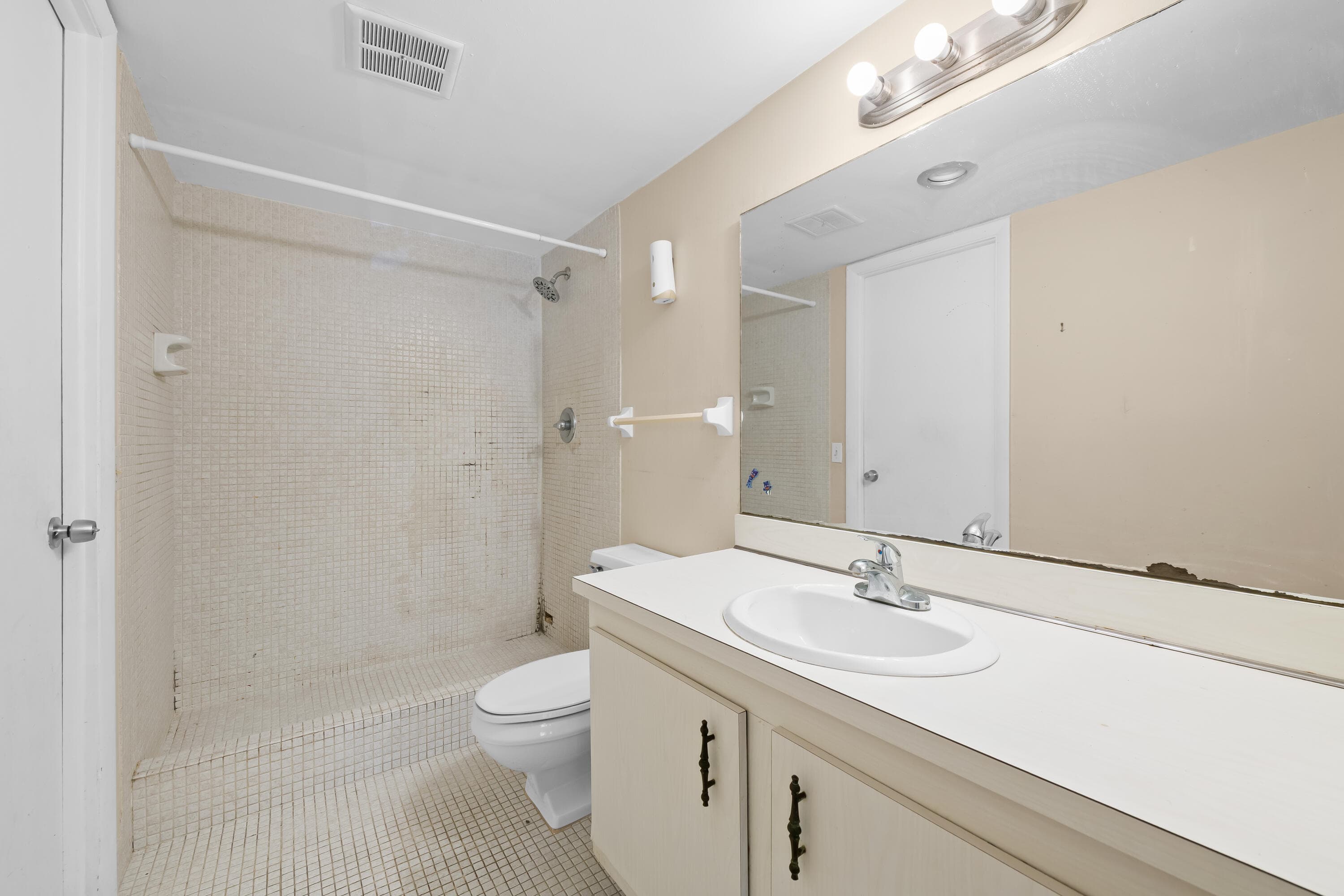 4156 Inverrary Drive 210, Lauderhill, FL 33319 — photo 5 of 27