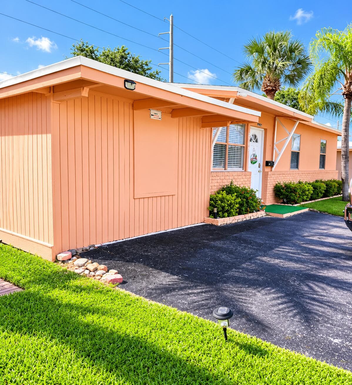 2940 Avenue, Riviera Beach, FL 33404 — photo 3 of 36