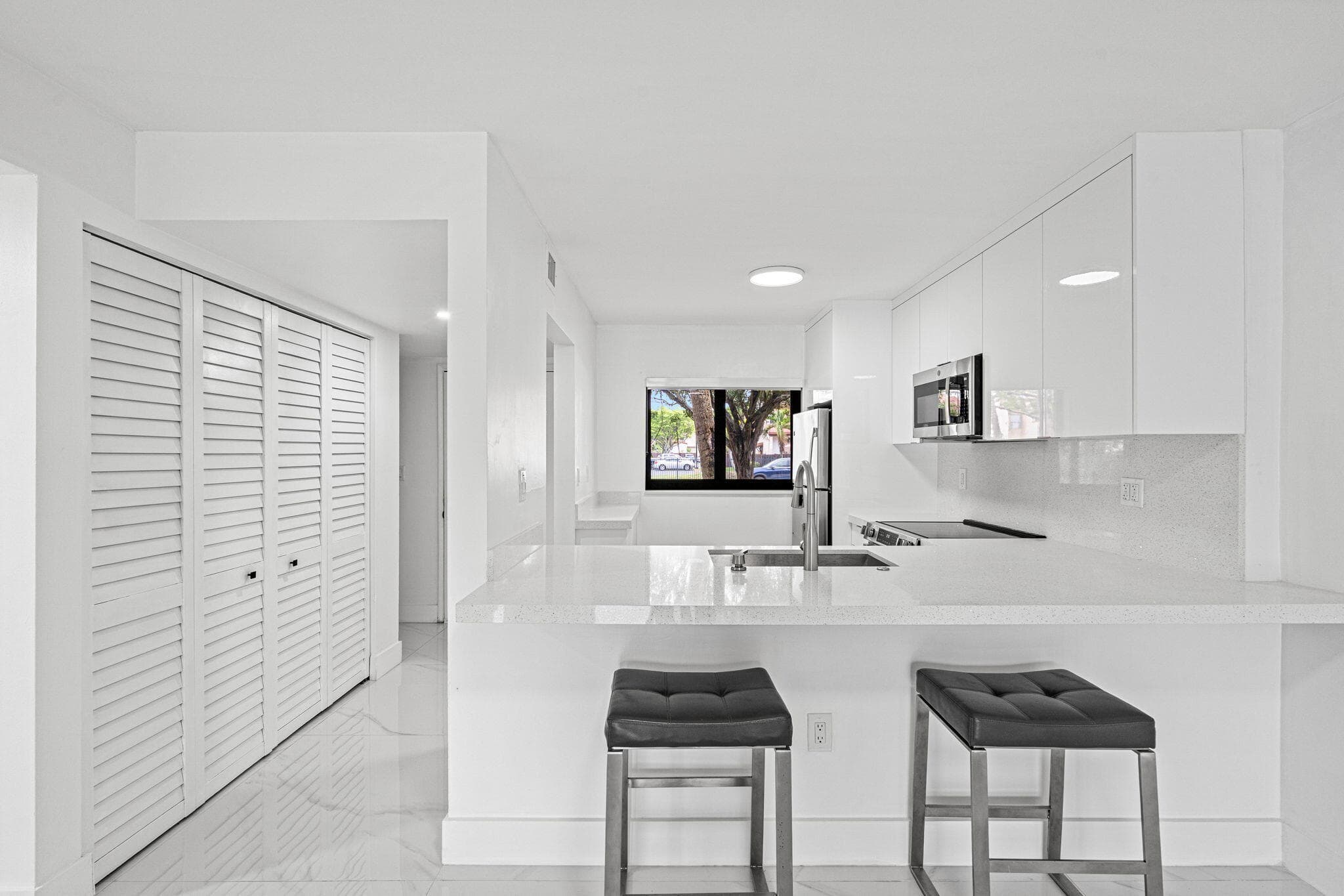 510 W Park Drive 104-3, Miami, FL 33172 — photo 18 of 37