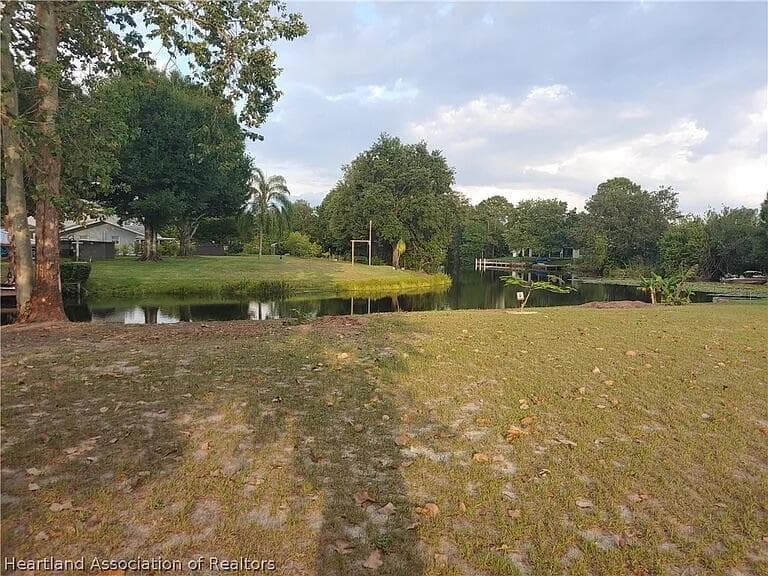 196 Autumn Avenue, Lake Placid, FL 33852 — photo 1 of 10