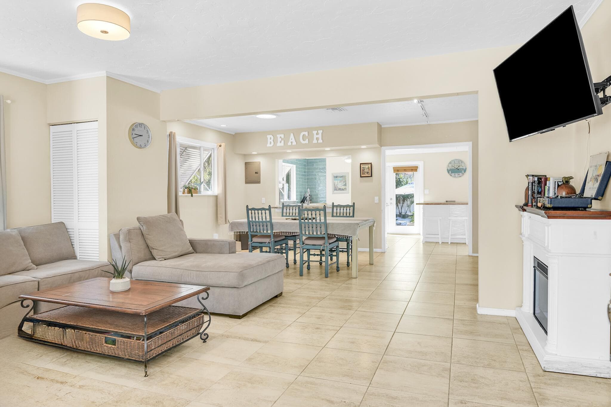 3218 Palm Drive, Delray Beach, FL 33483 — photo 9 of 30