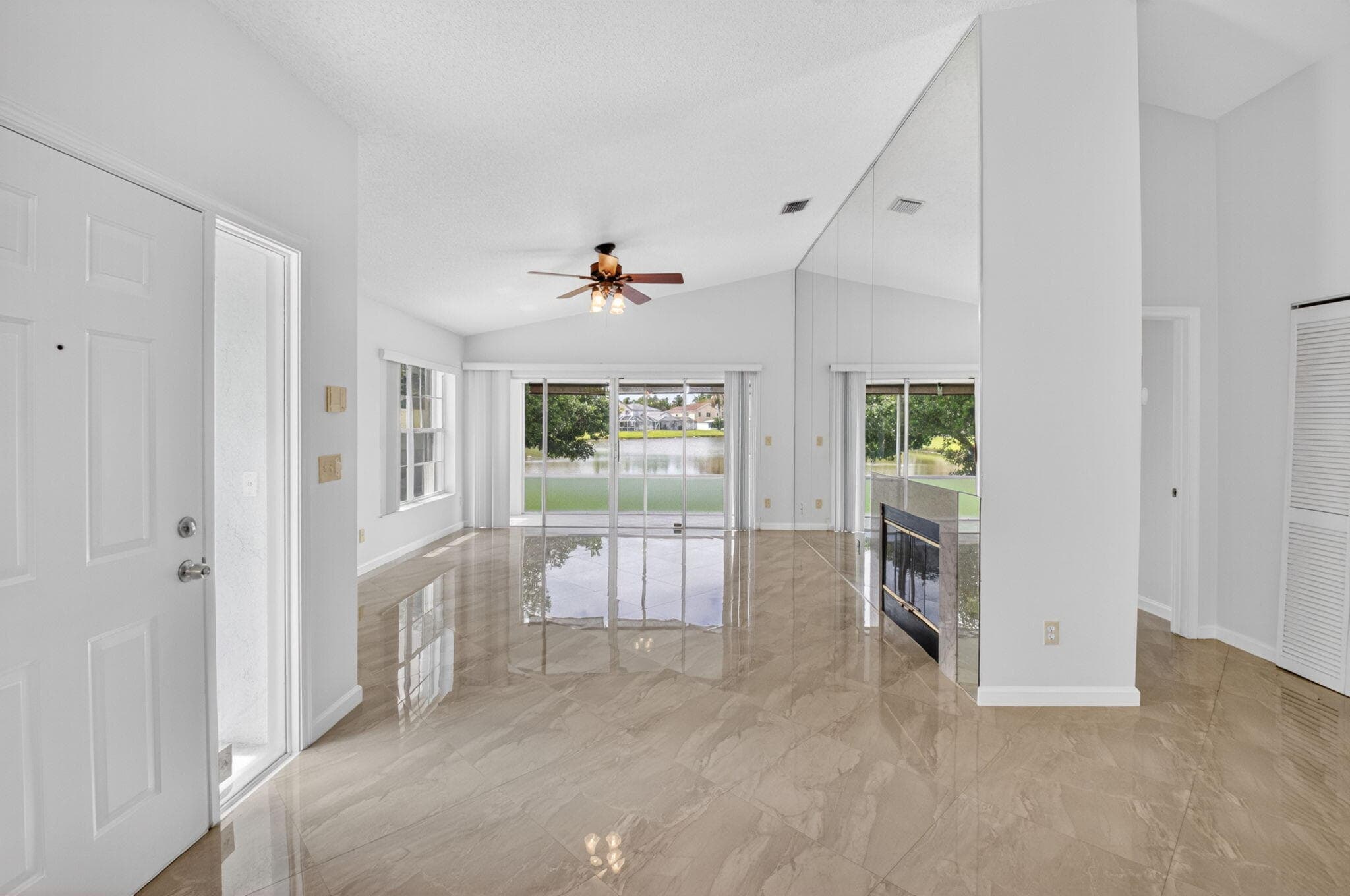6413 Lansdowne Circle, Boynton Beach, FL 33472 — photo 7 of 52