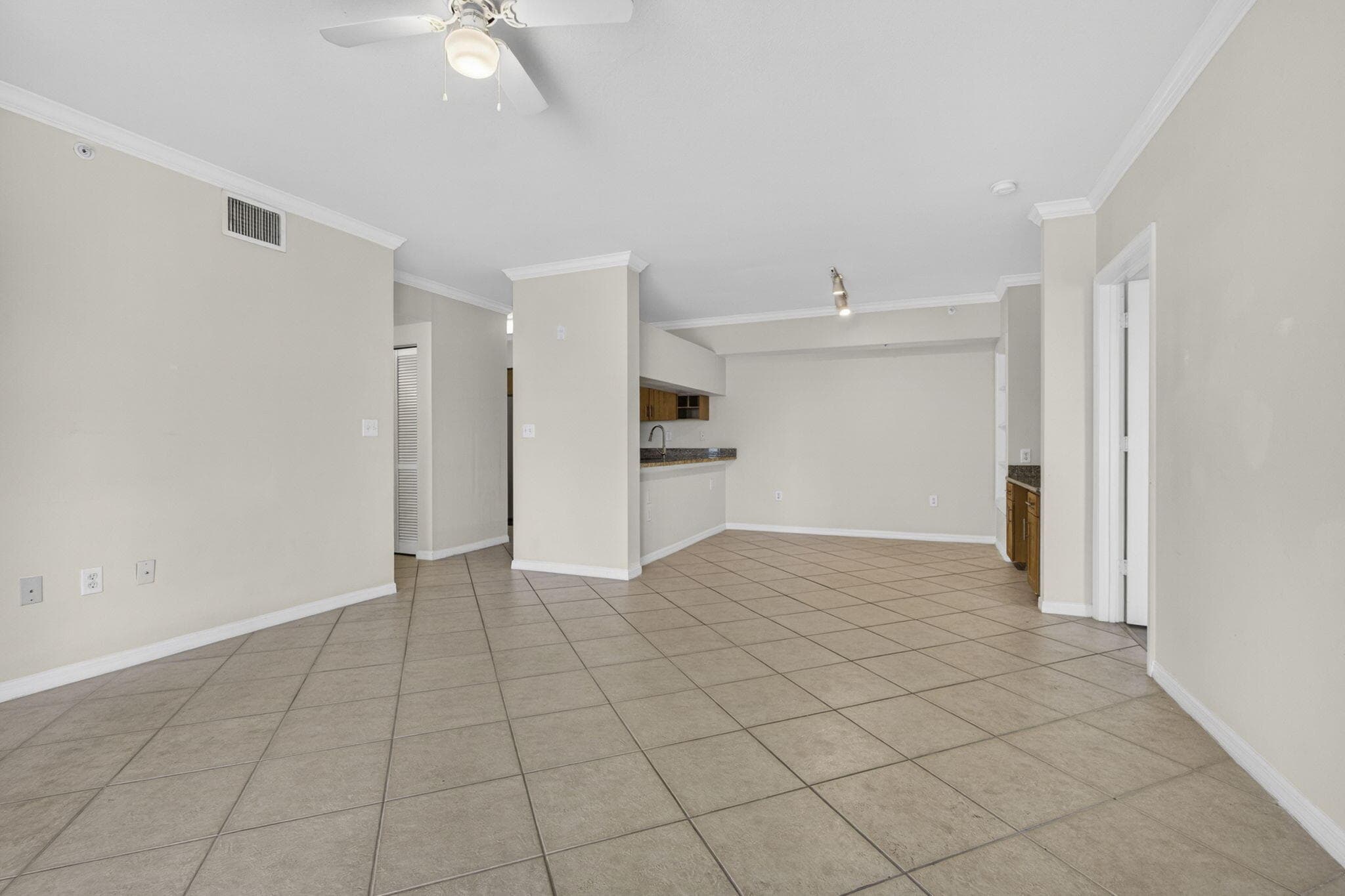 6510 Emerald Dunes Drive 308, West Palm Beach, FL 33411 — photo 17 of 41
