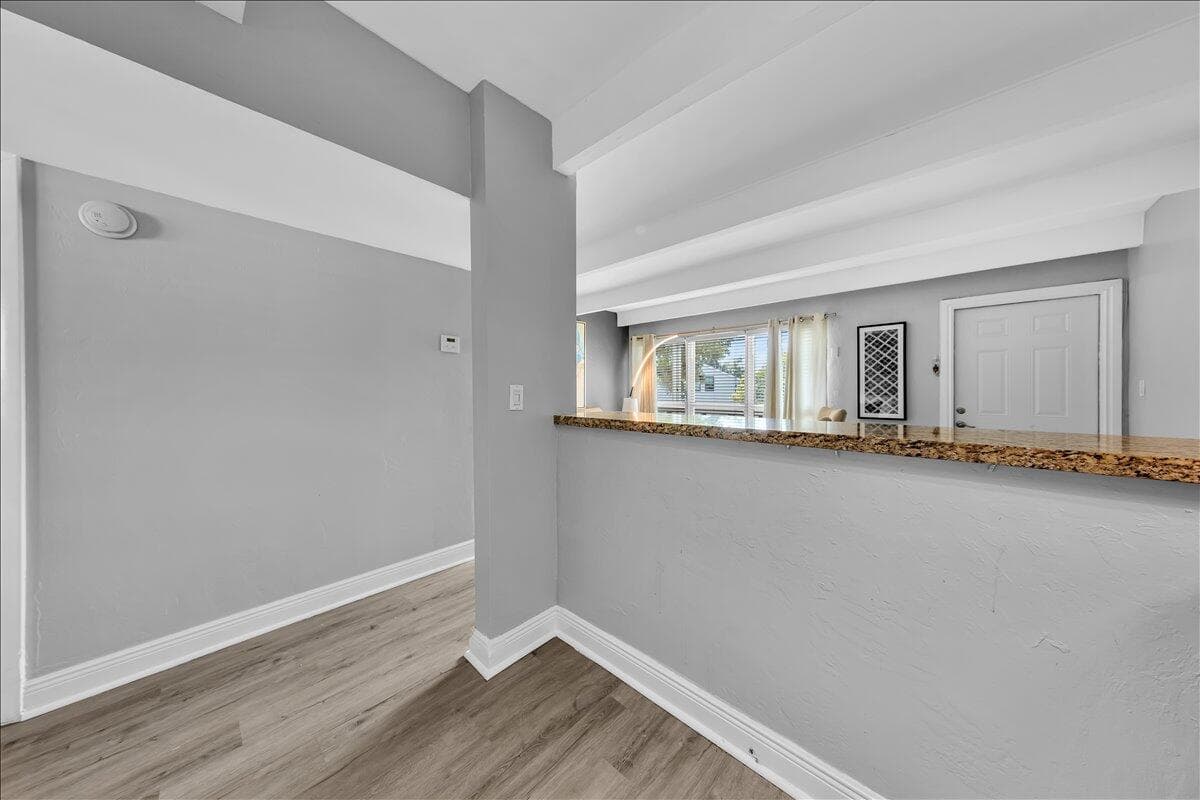 2124 NE 5th Avenue 212, Wilton Manors, FL 33305 — photo 31 of 44