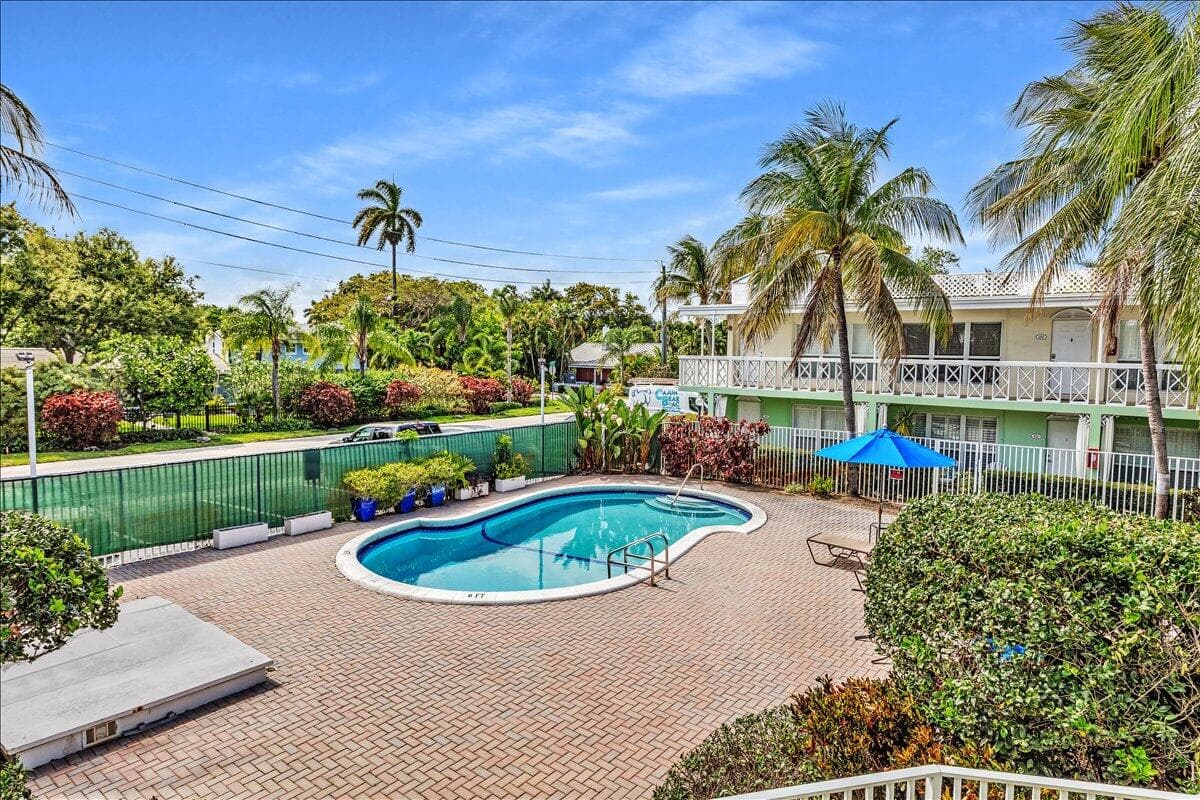 2124 NE 5th Avenue 212, Wilton Manors, FL 33305 — photo 23 of 44