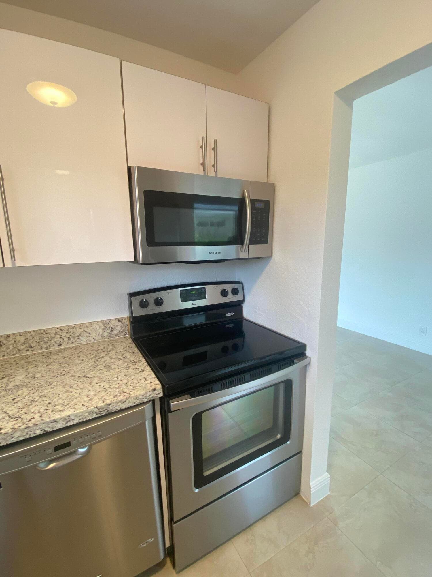 560-570 NE 19th Avenue, Deerfield Beach, FL 33441 — photo 8 of 40